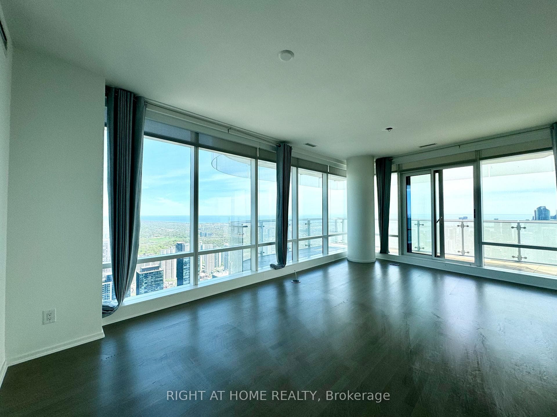 1 Bloor Street Unit 7303 photo 3