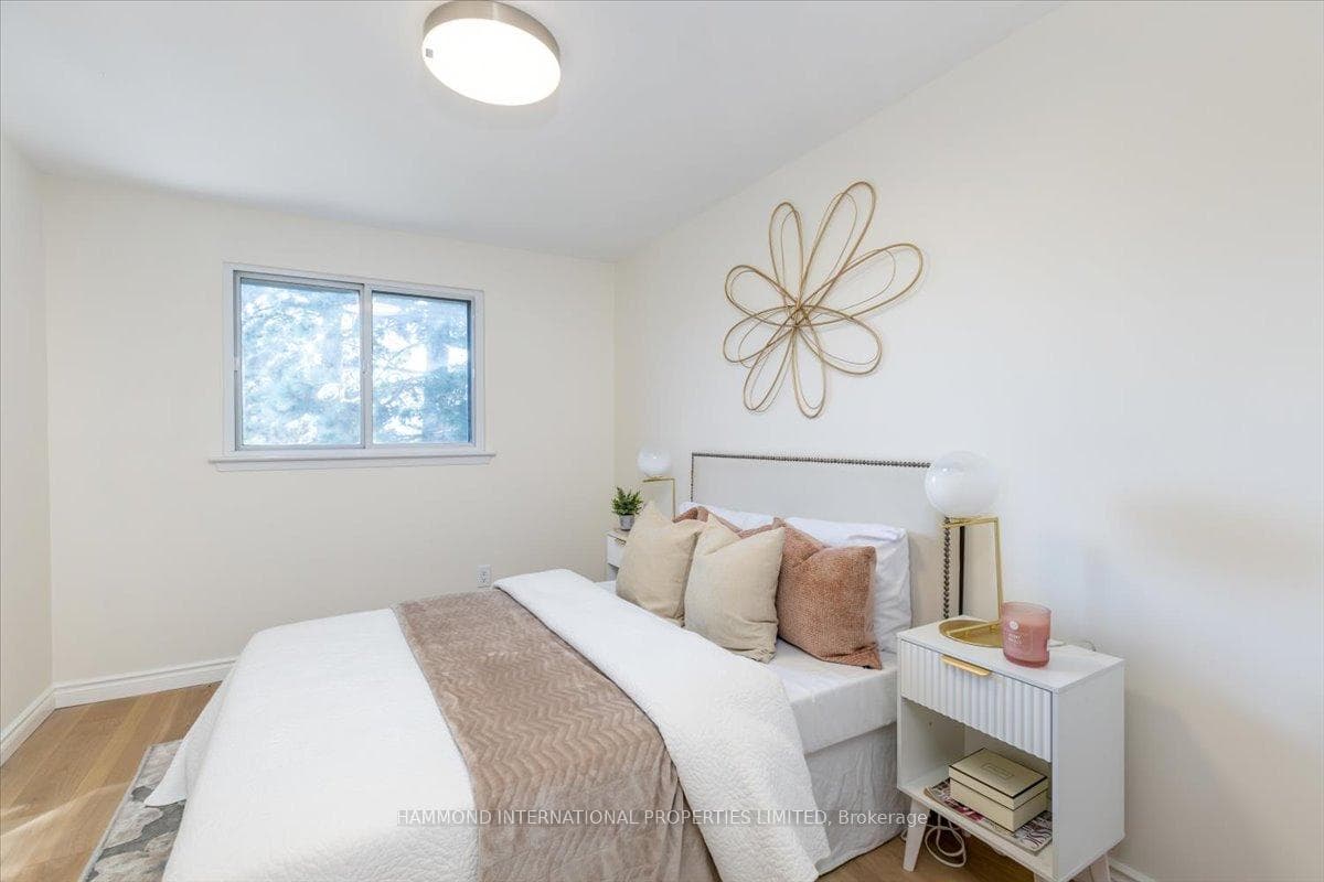 35 Stately Way photo 18