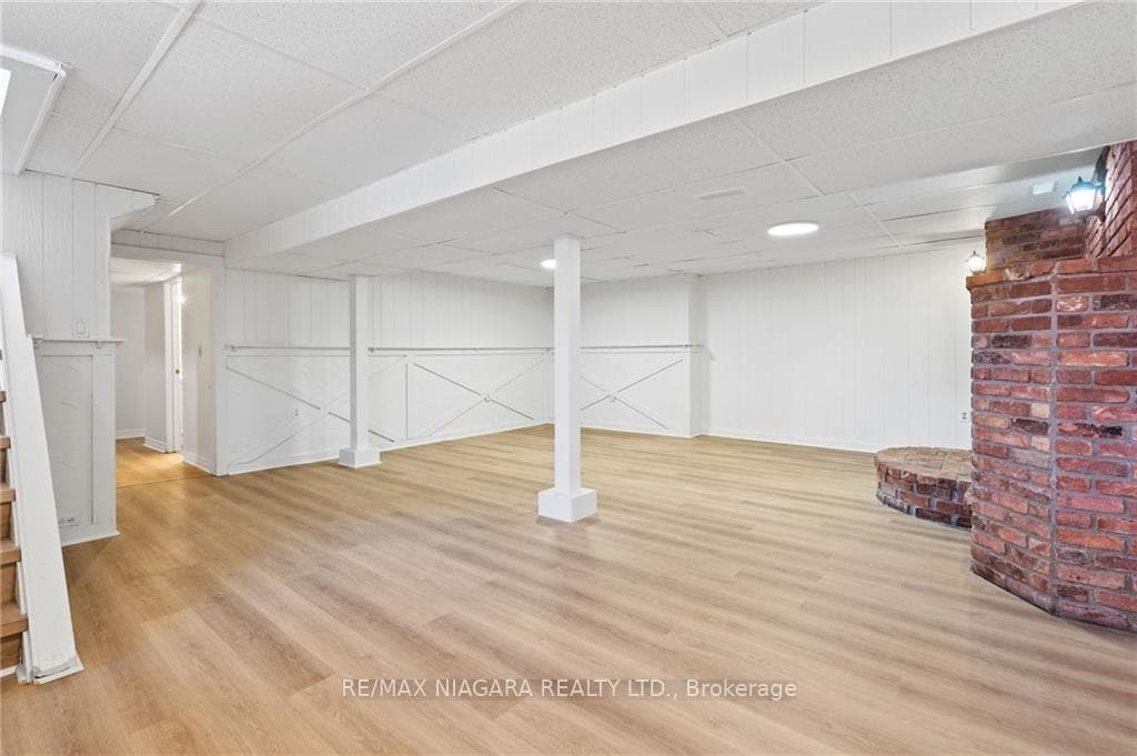 24 Franklin Boulevard photo 23