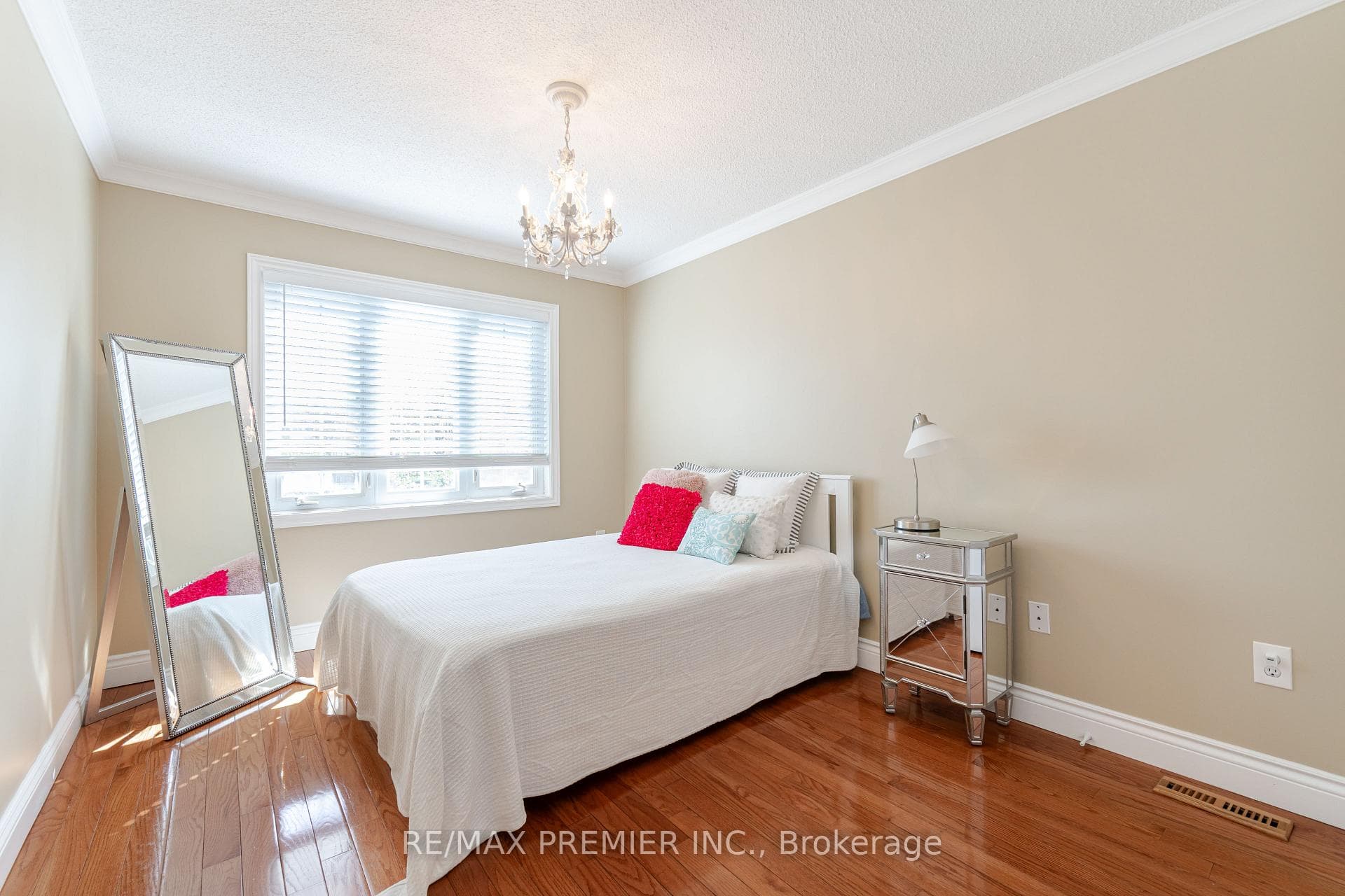 44 Teahouse Drive photo 24