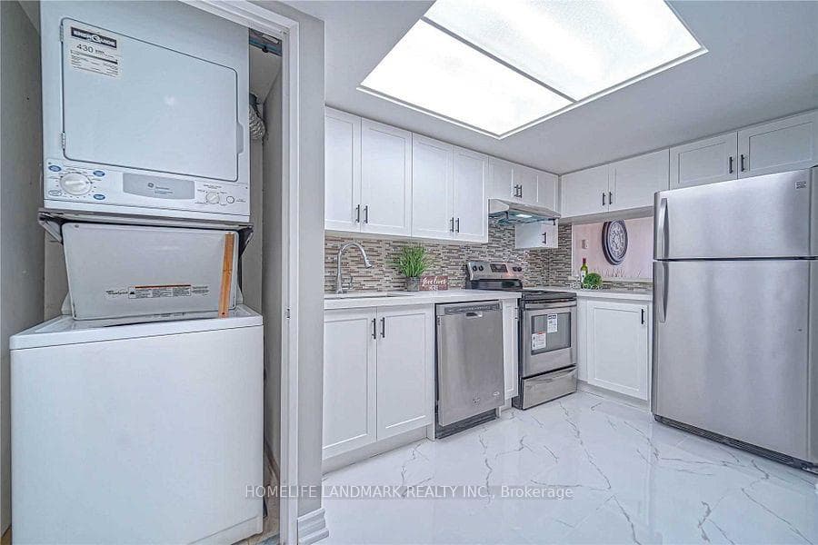 2460 Eglinton Avenue Unit 1109 photo 7