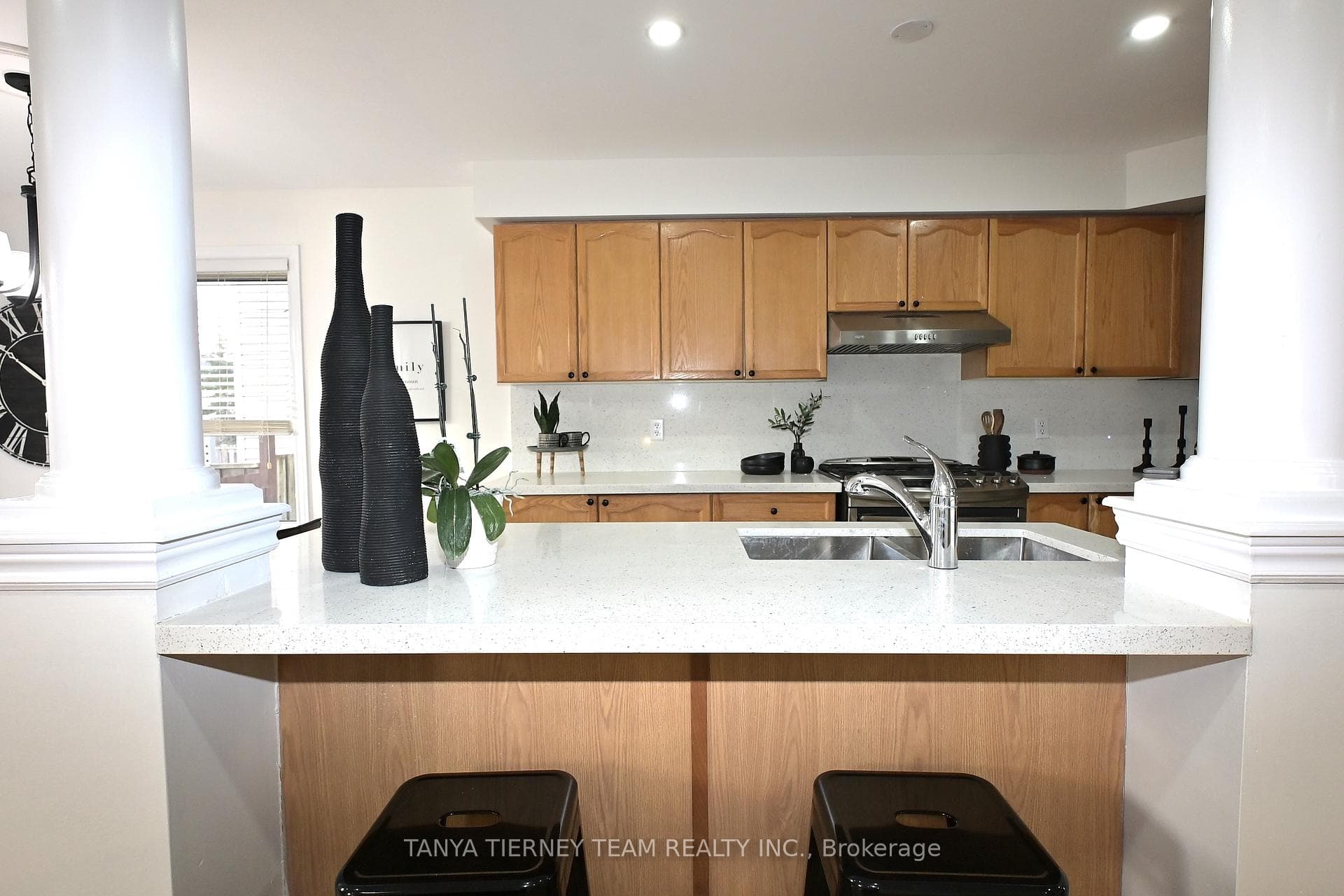45 Joshua Boulevard photo 9