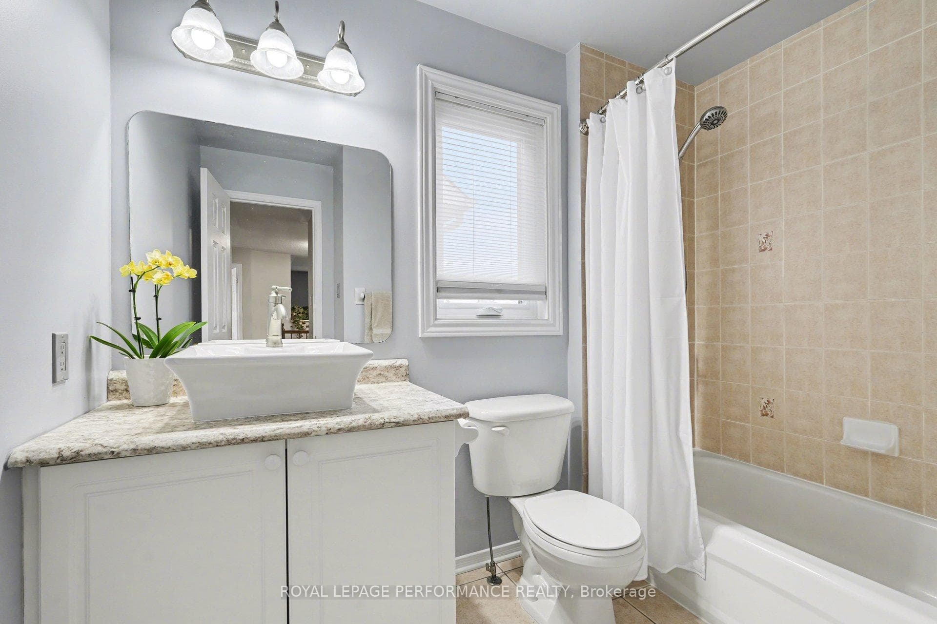 992 Ballantyne Drive photo 28