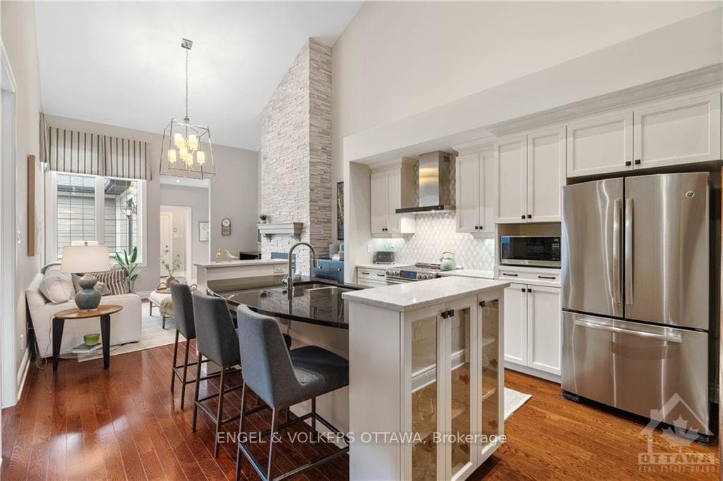 412 WINDY Lane photo 9