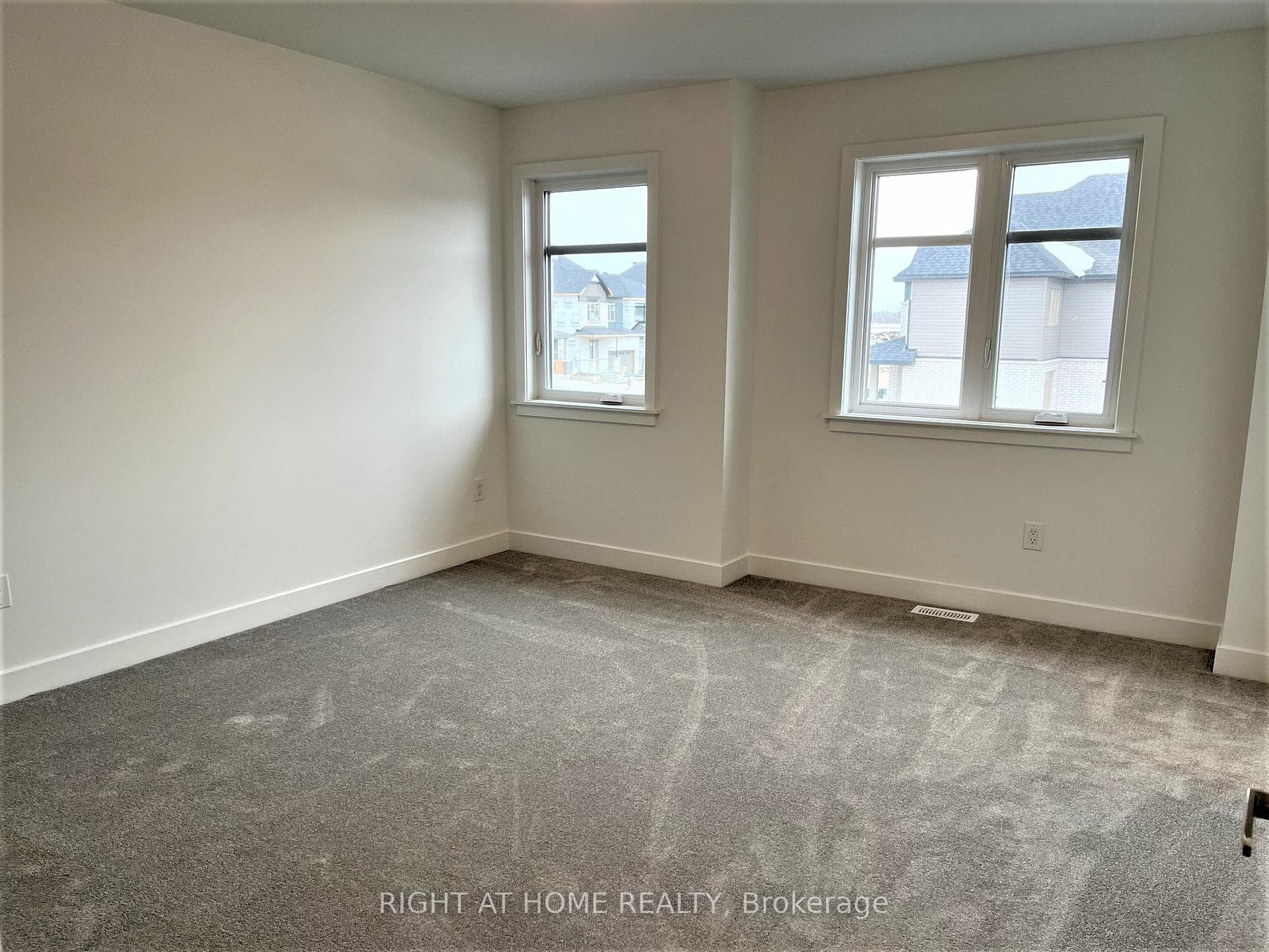 902 Duxbury Lane photo 21