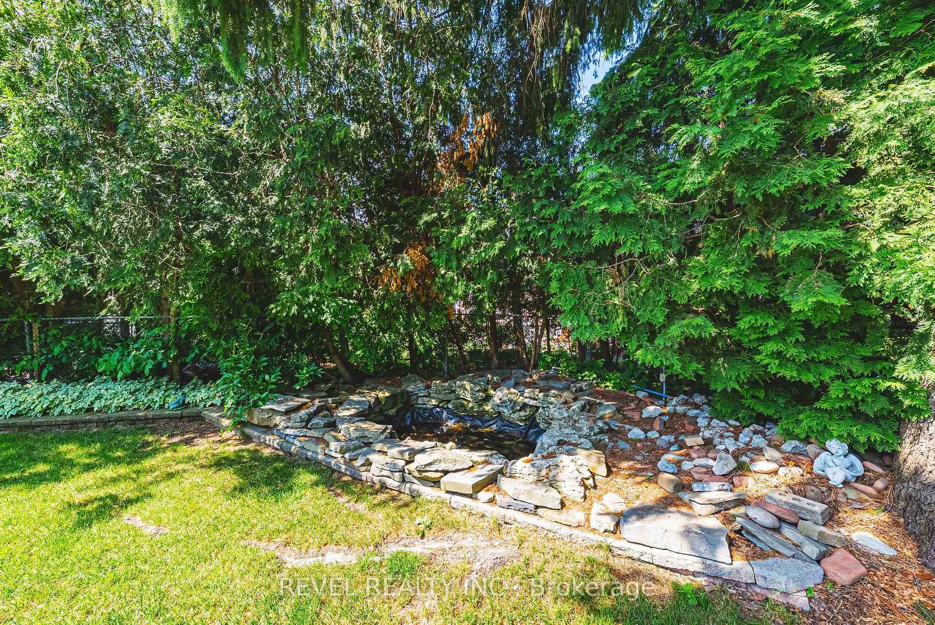 2546 Robinson Street photo 44