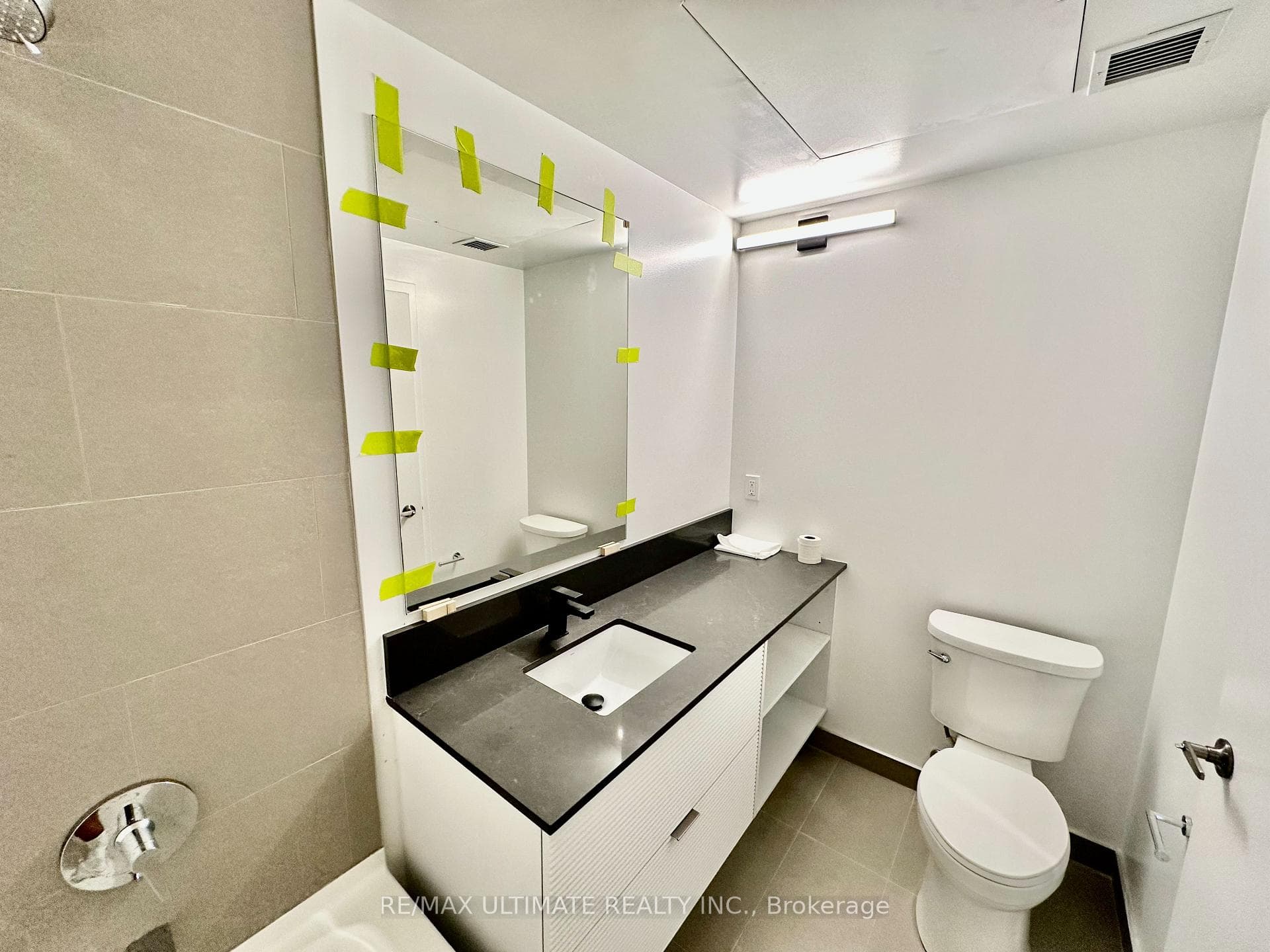 57 Brock Avenue Unit 704 photo 17