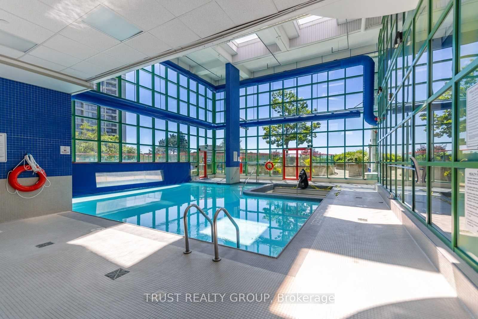 77 Harbour Square Unit 409 photo 12
