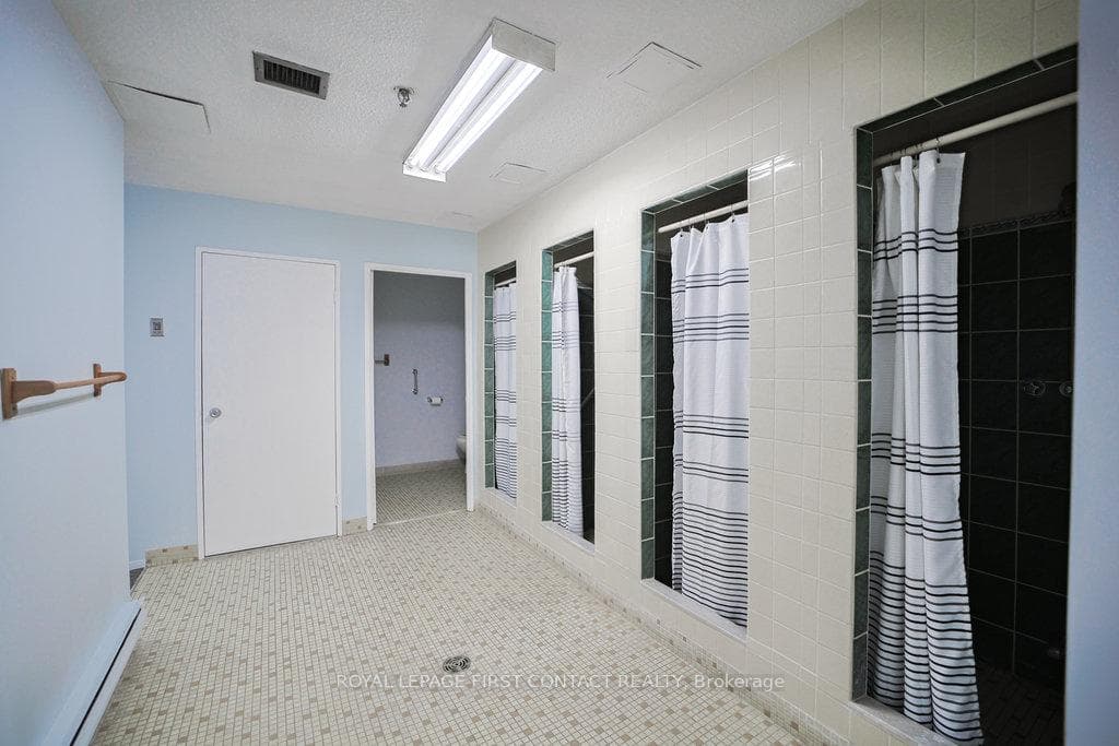 20 William Roe Boulevard Unit 808 photo 27
