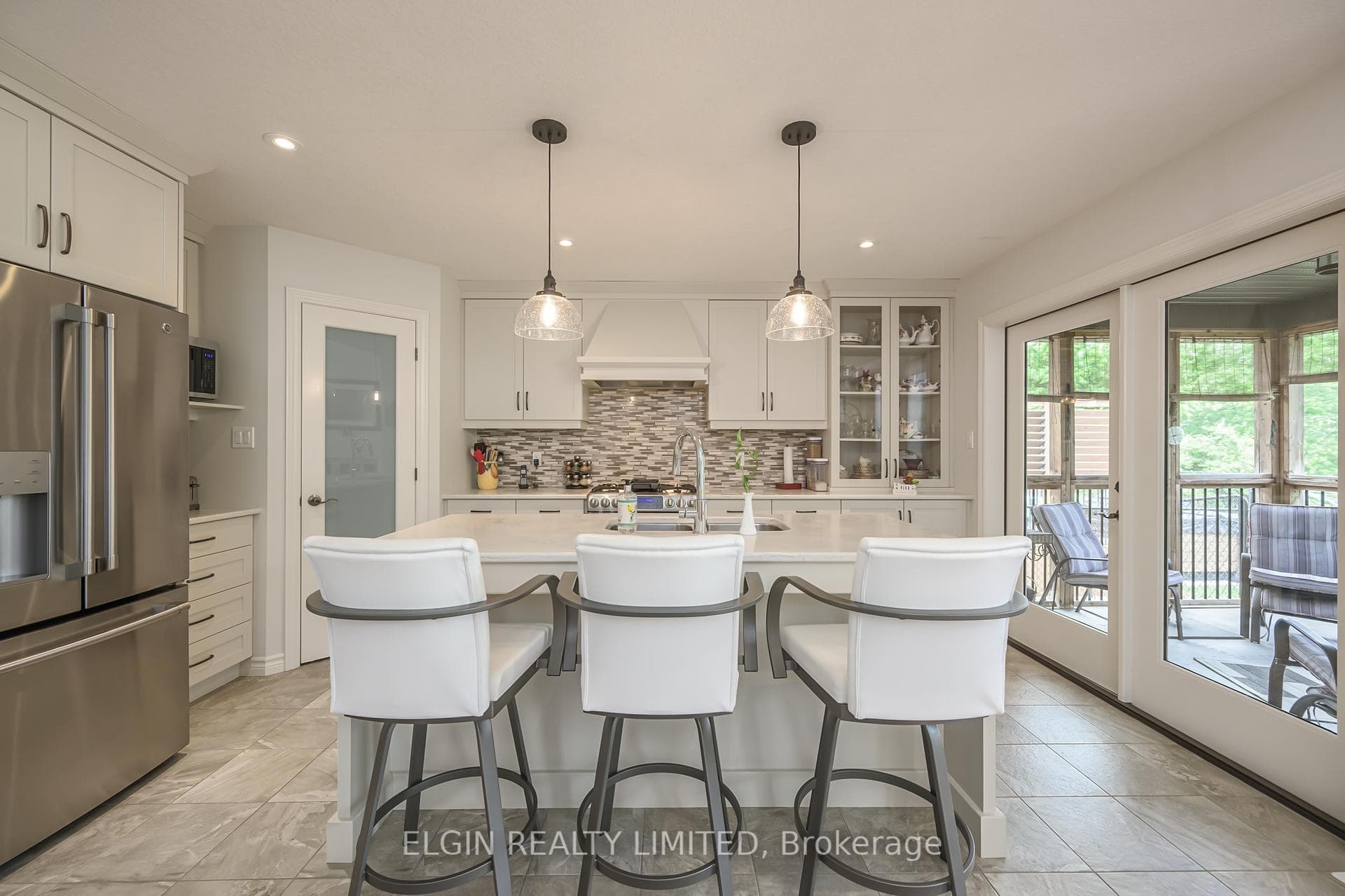 424 Beamish Street photo 8