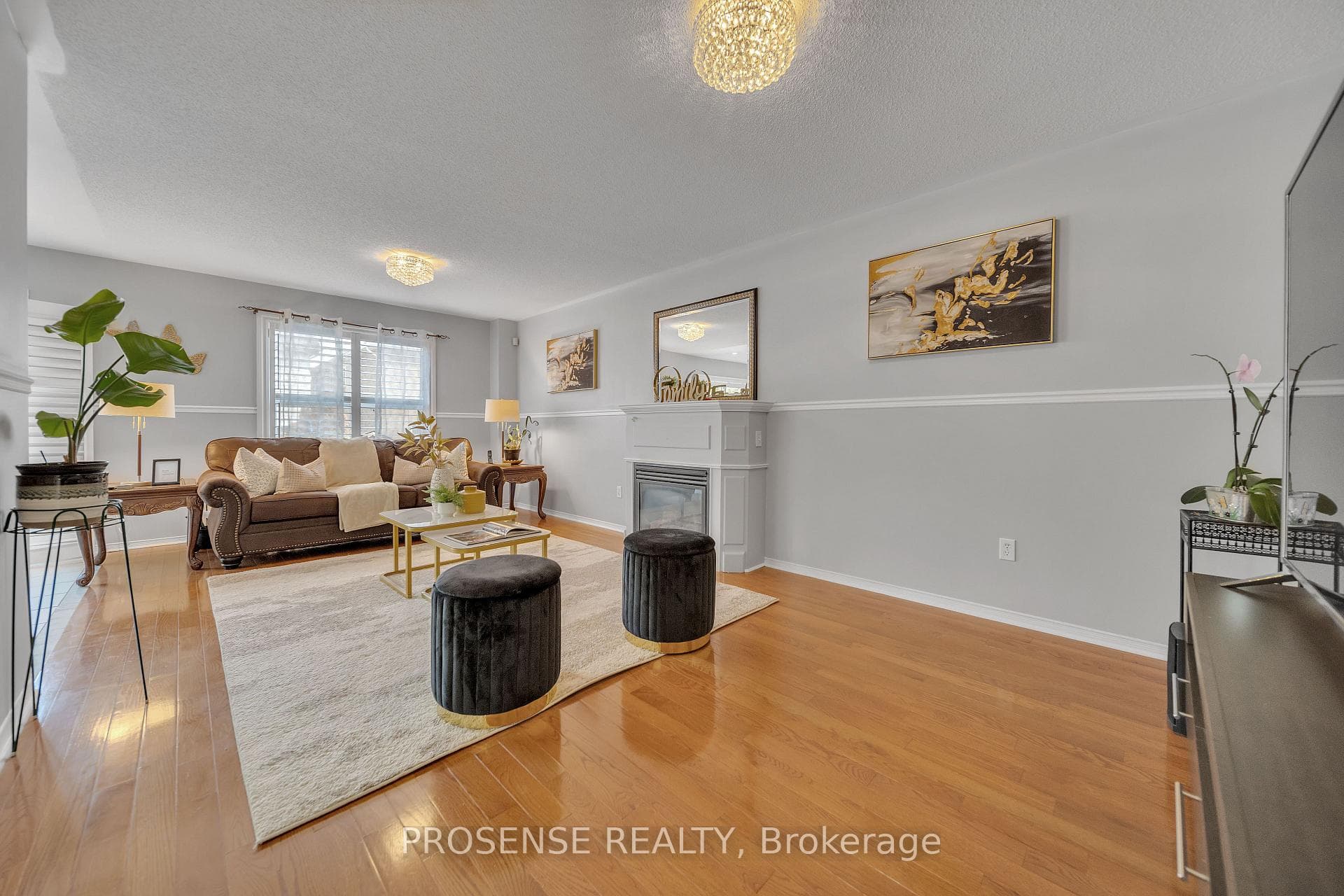 7 Mistycreek Crescent photo 9