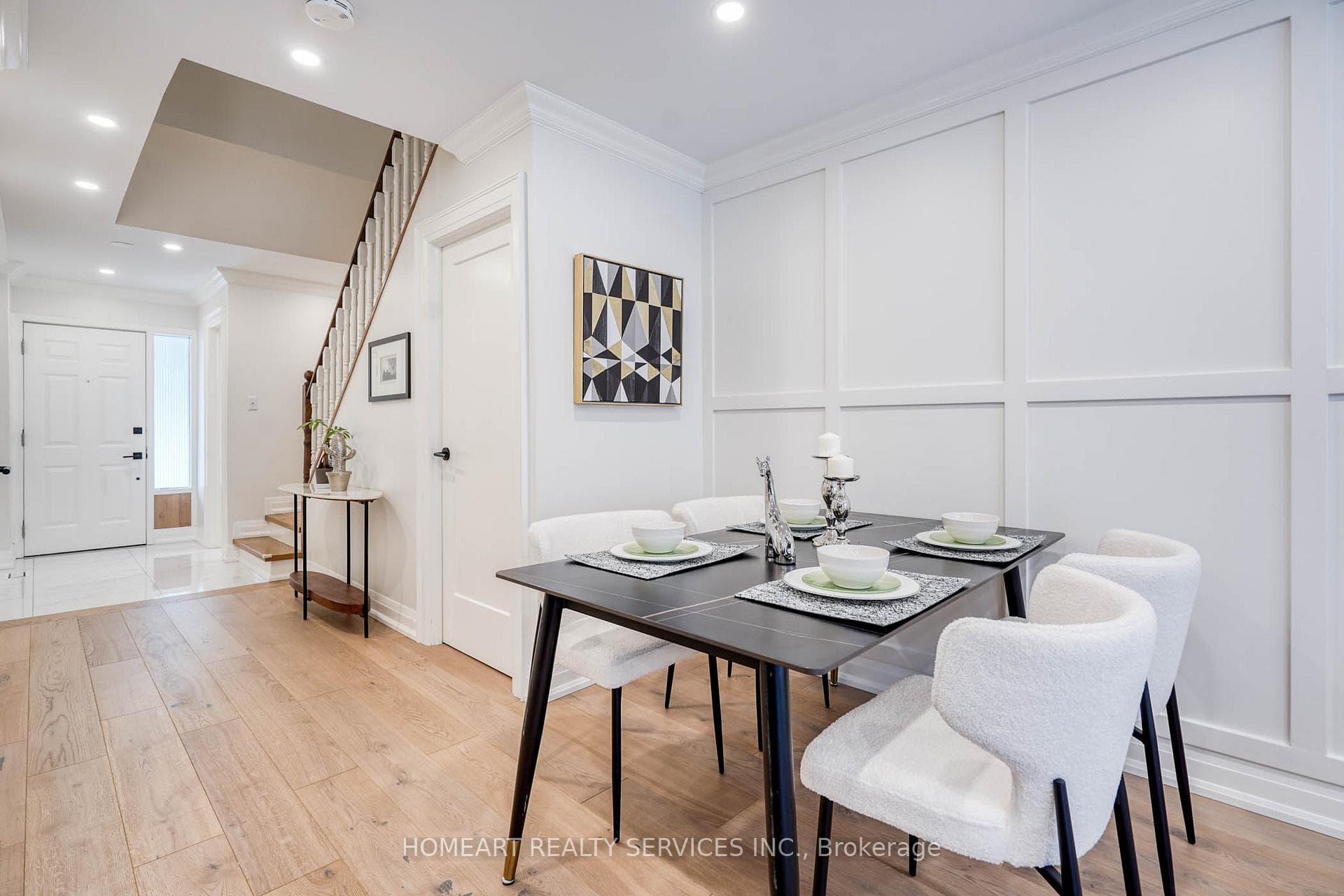 2 Camelot Way photo 12