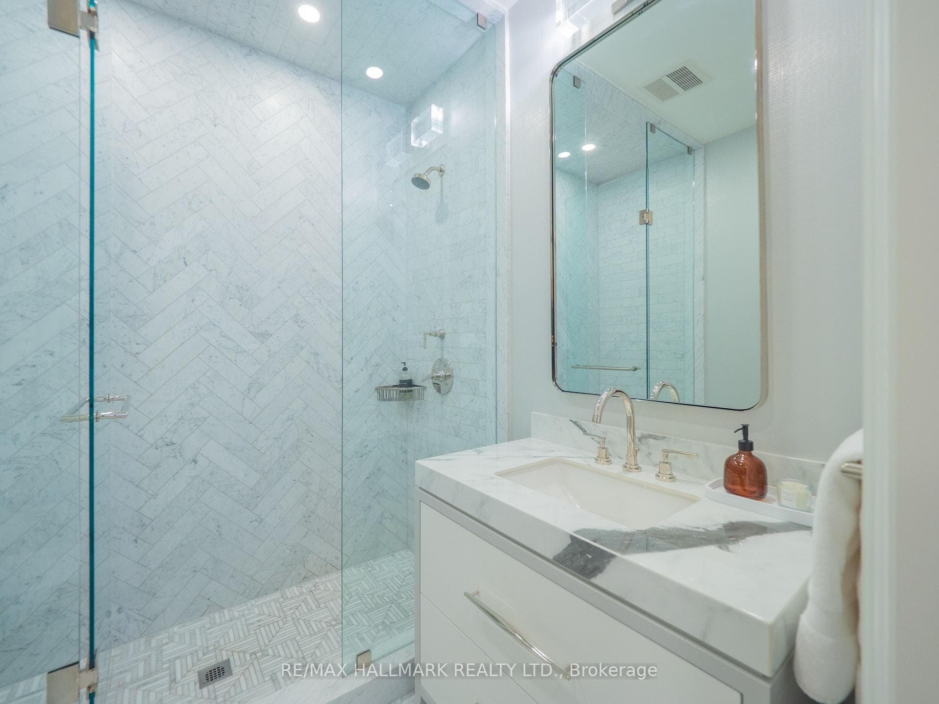 60 Nealon Avenue photo 28