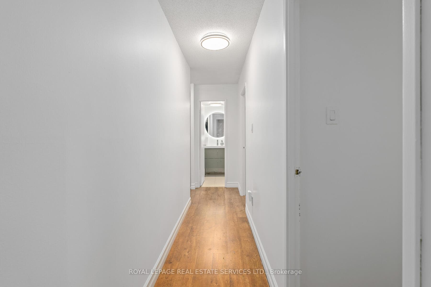 1250 Mississauga Valley Boulevard Unit 1 photo 19