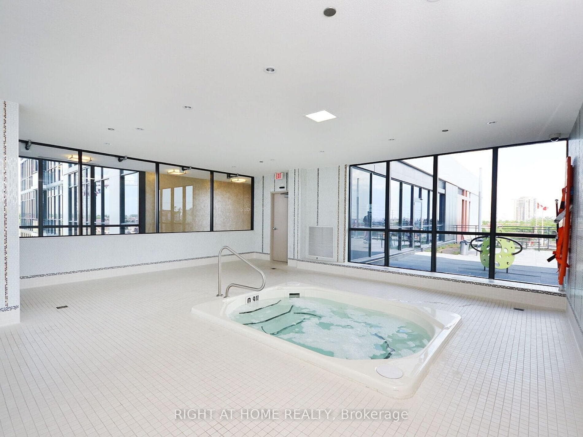 55 Eglinton Avenue Unit 1301 photo 37