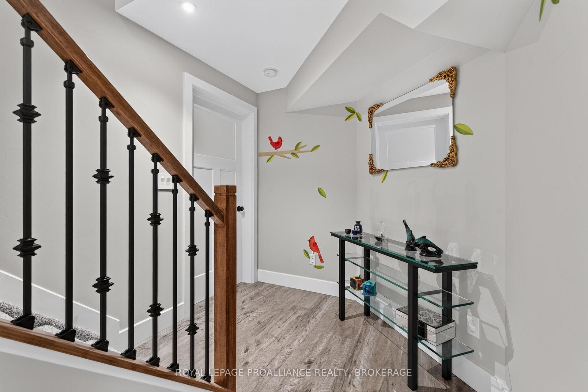 589 FIELDSTONE Drive photo 28