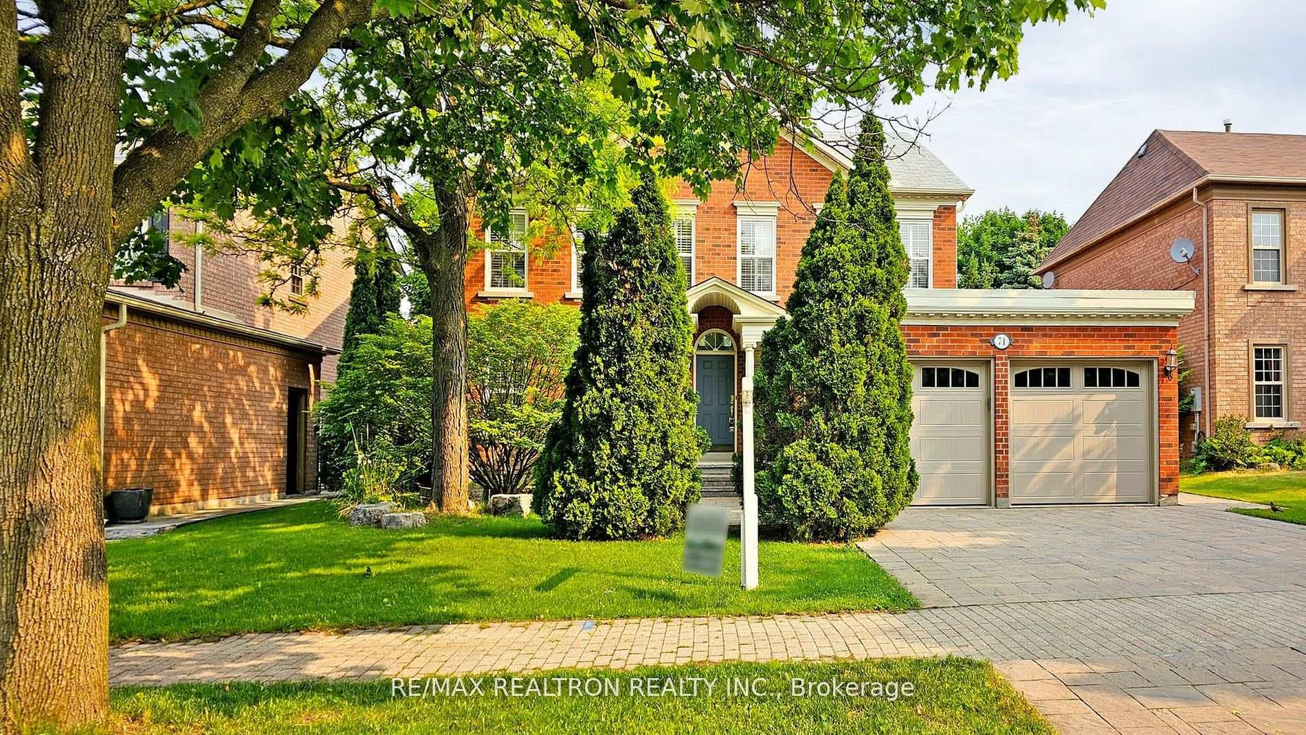 71 Gatcombe Circle photo 2