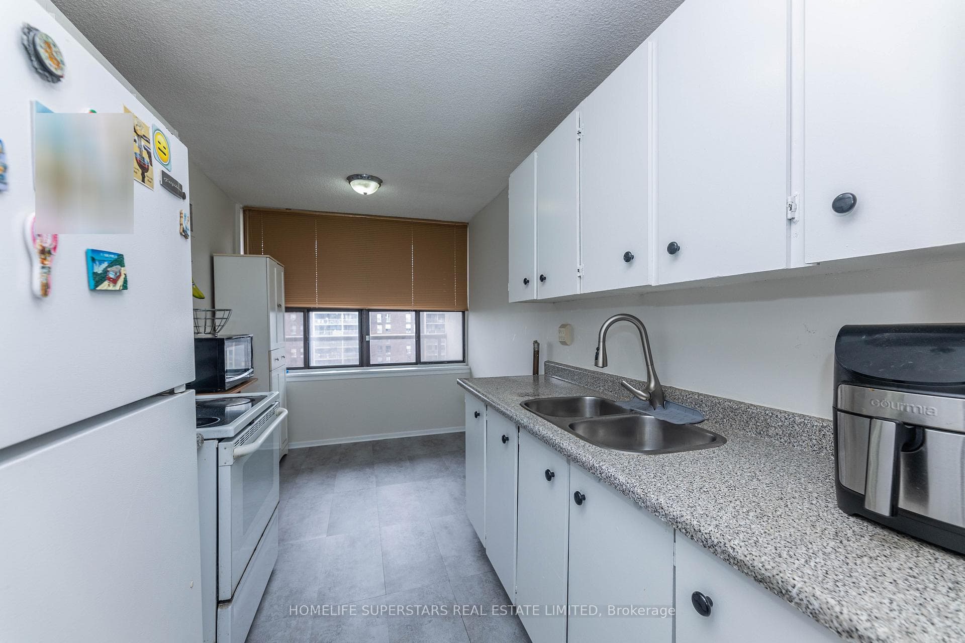 4 Kings Cross Road Unit 1608 photo 13