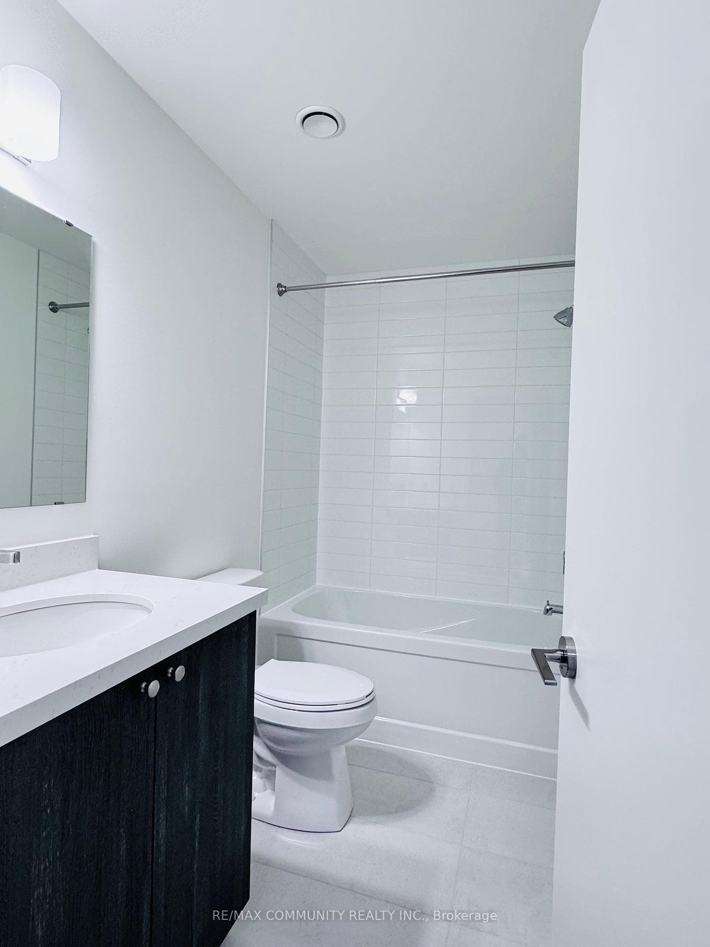 51 Clarington Boulevard Unit 212 photo 8