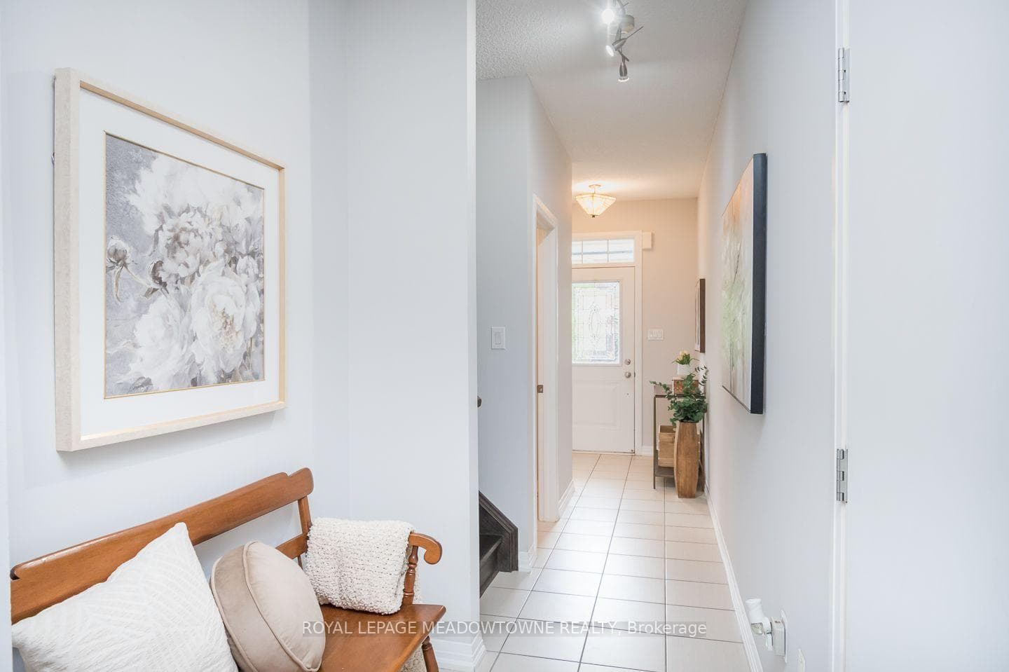 Bright and welcoming entryway
