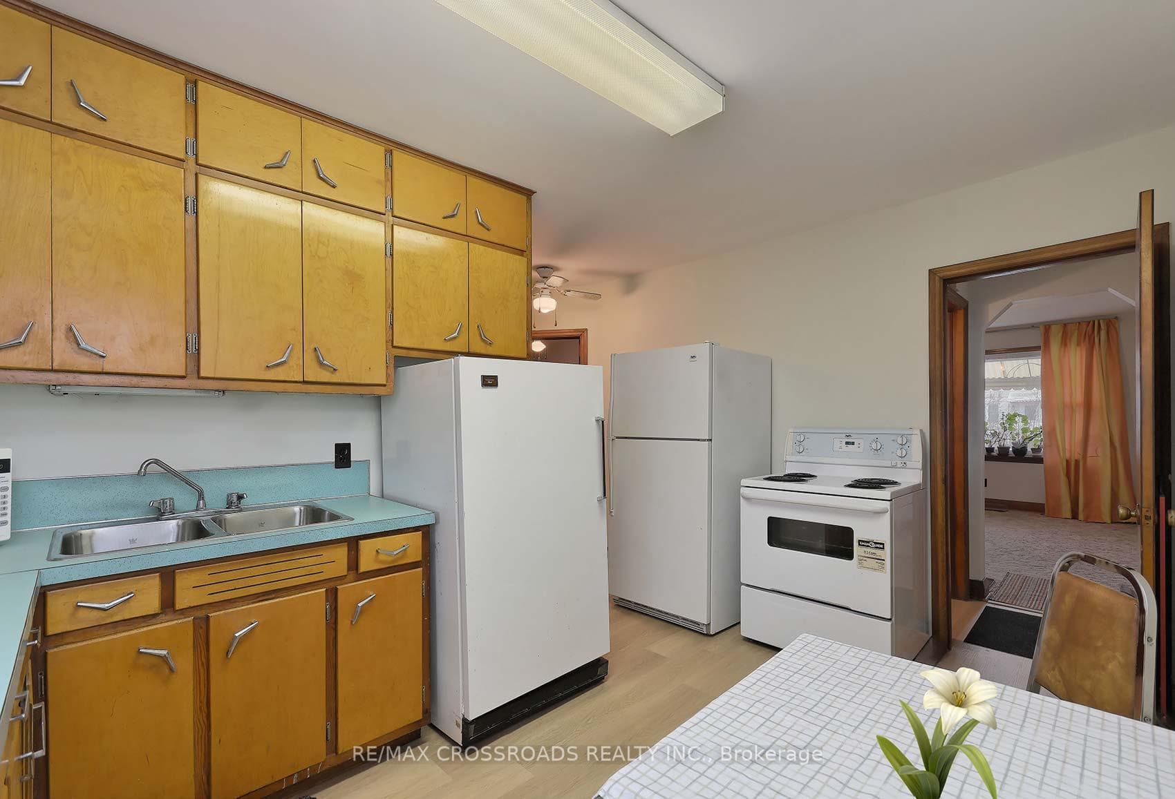 17 Winter Avenue photo 9
