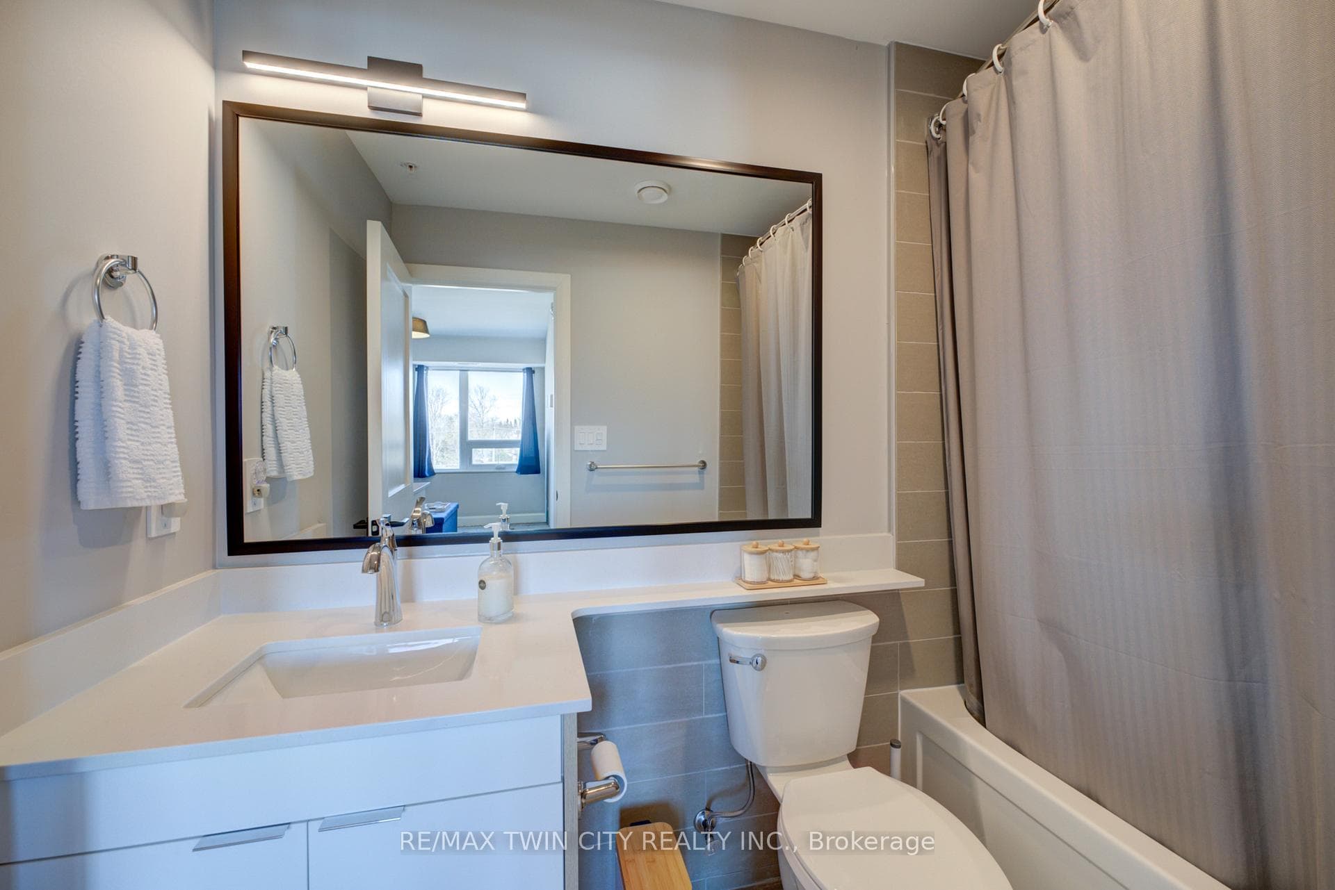 34 Norman Street Unit 402 photo 32