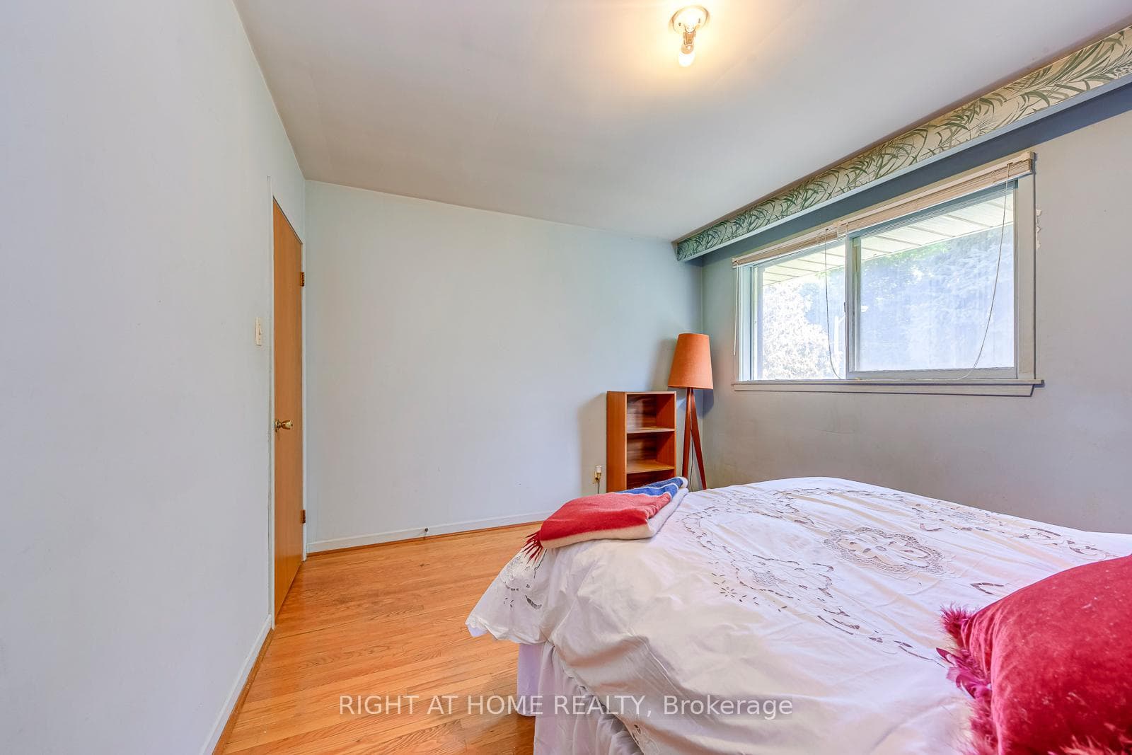 2572 Islington Avenue photo 20