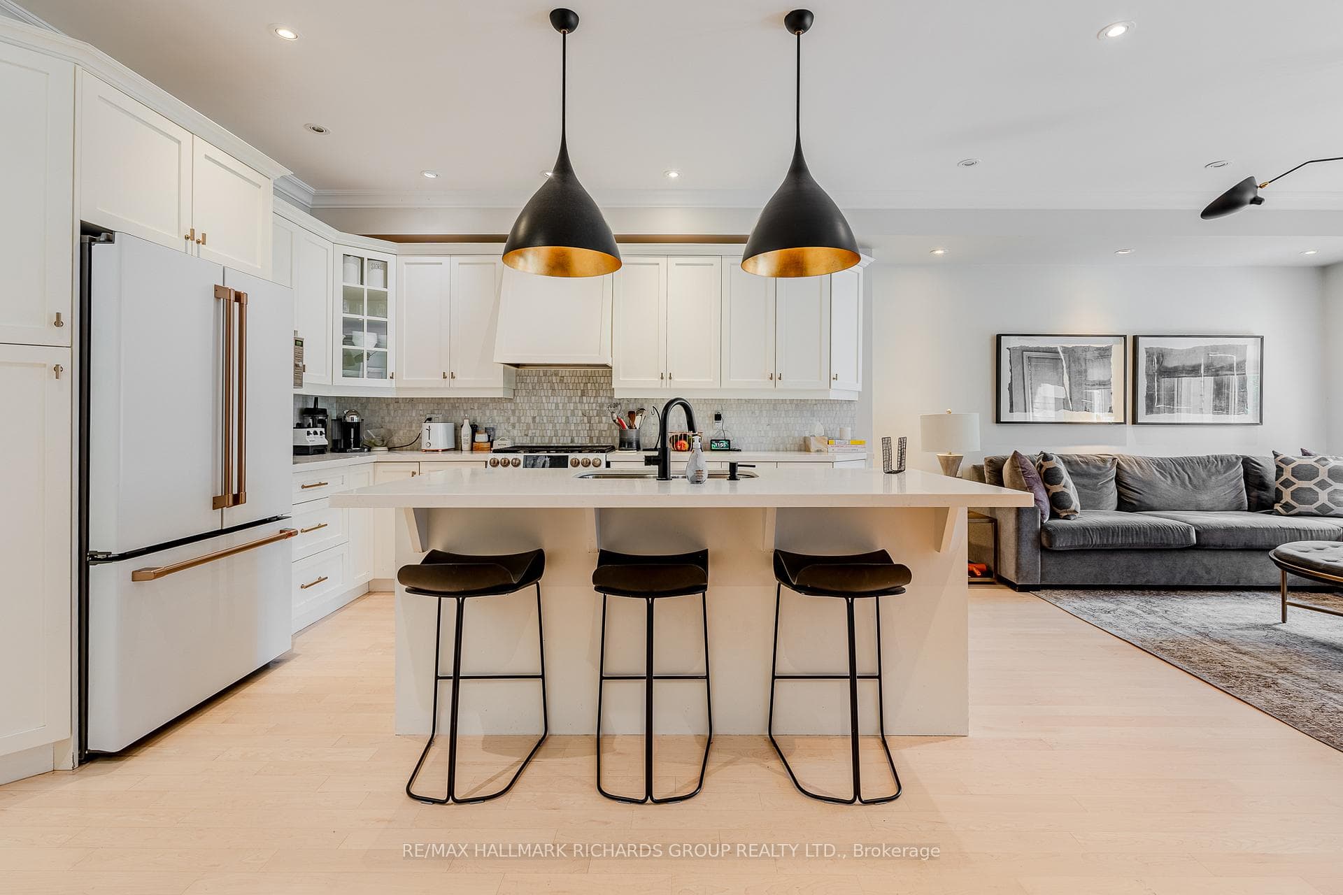 181 Blantyre Avenue photo 3