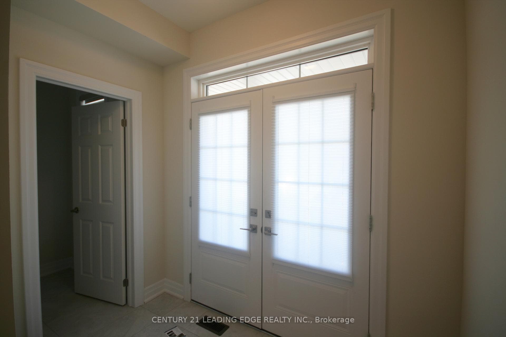 39 ED EWERT Avenue photo 3