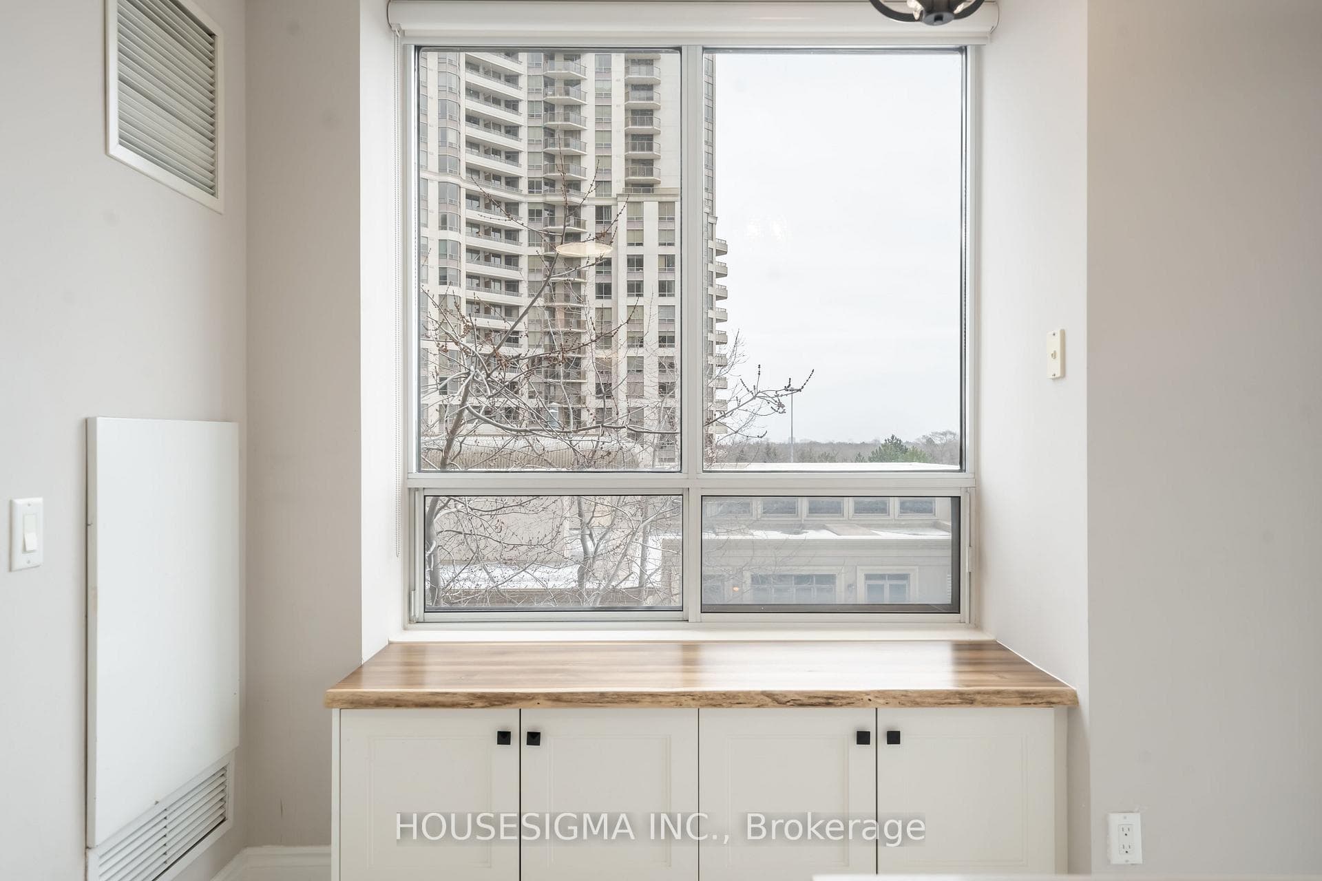 78 Harrison Garden Boulevard Unit 507 photo 10