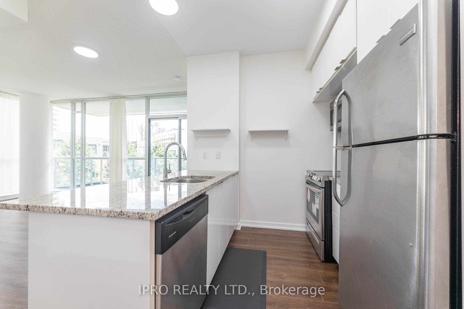 62 Forest Manor Road Unit 203 photo 8