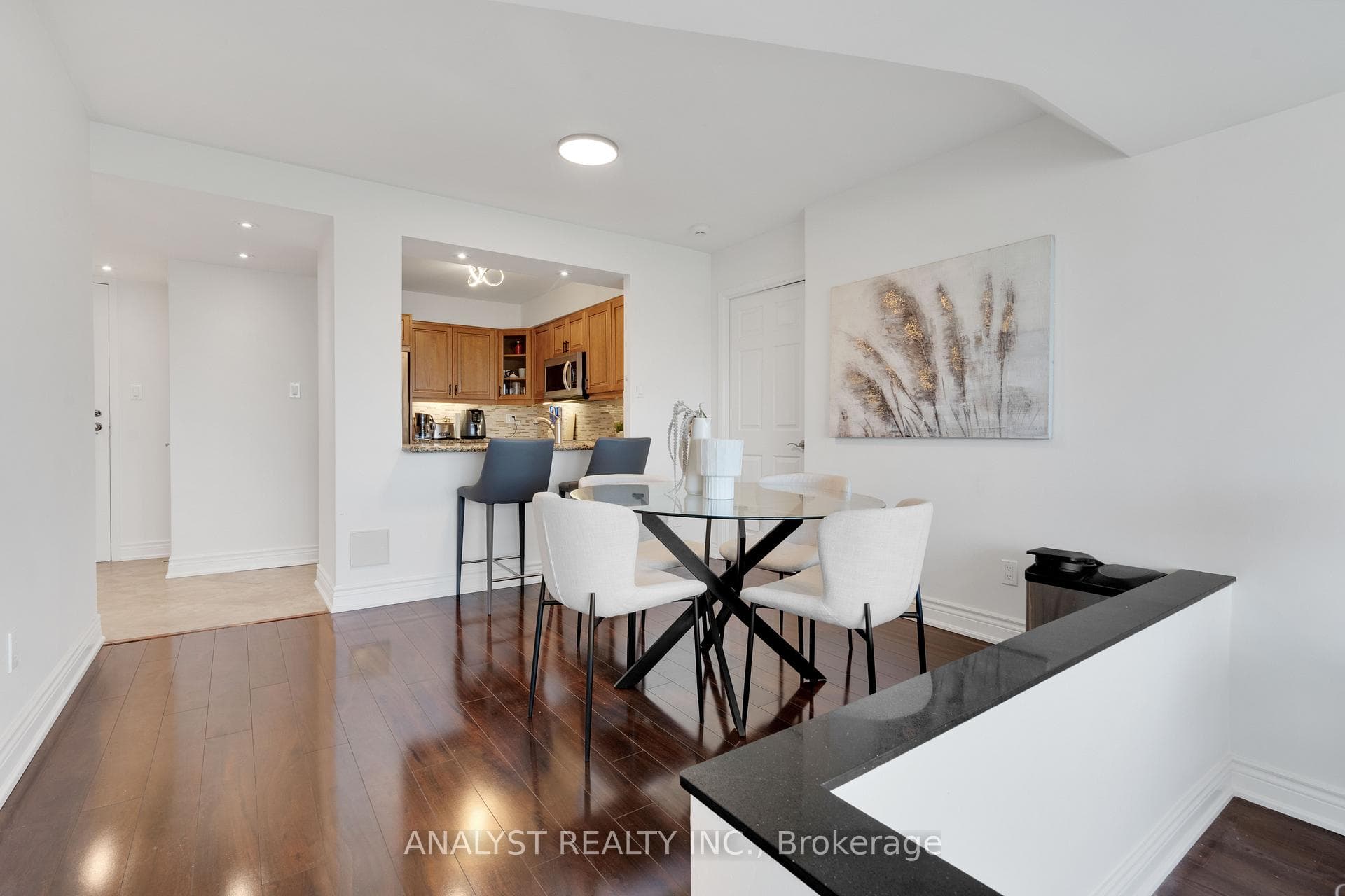 50 Eglinton Avenue Unit 909 photo 20