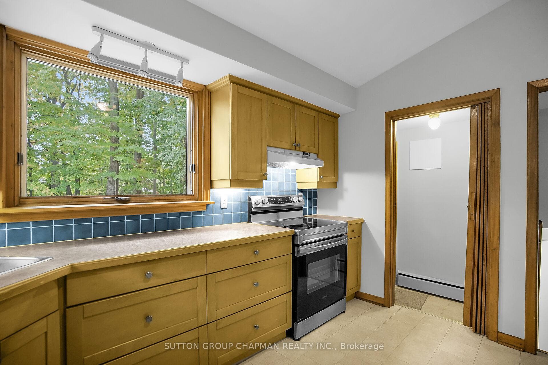 462 Oak Park Drive photo 15