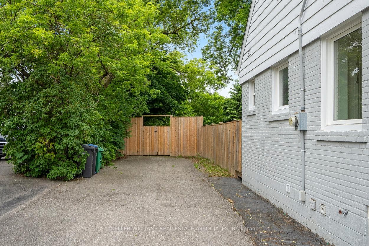 10 Joseph Street photo 3