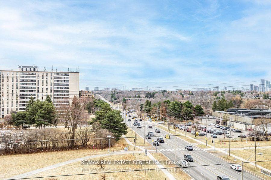 3237 Bayview Avenue Unit 713 photo 27