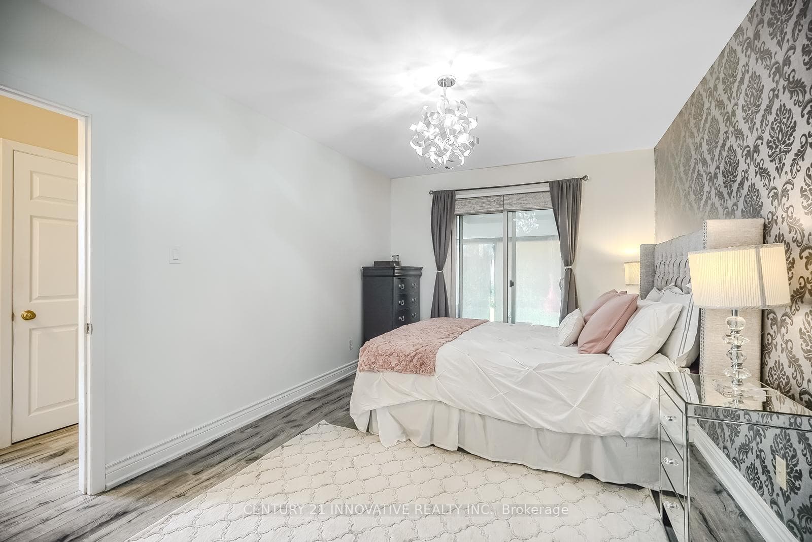 10 Stonefield Crescent photo 18