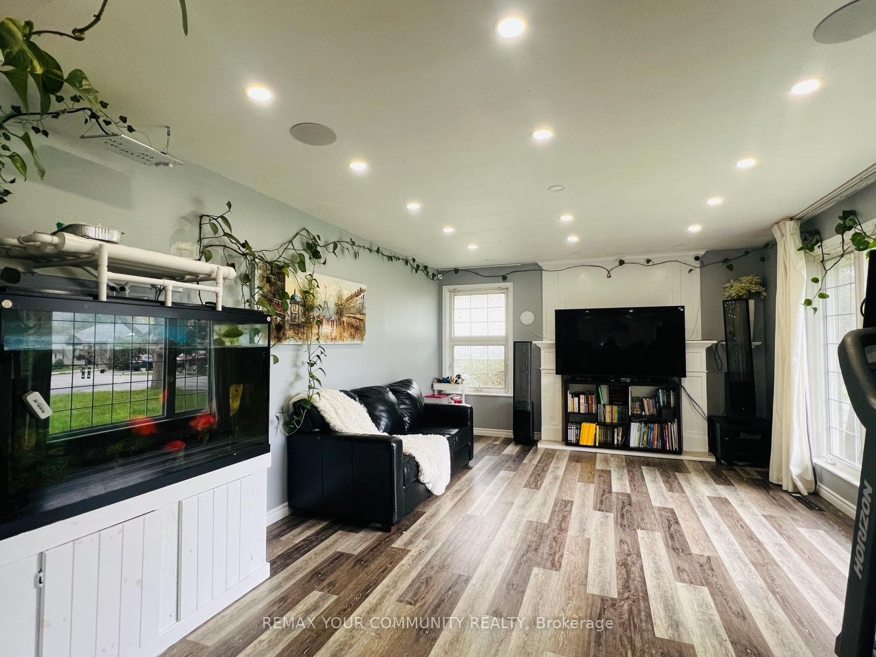 211 James Street photo 7