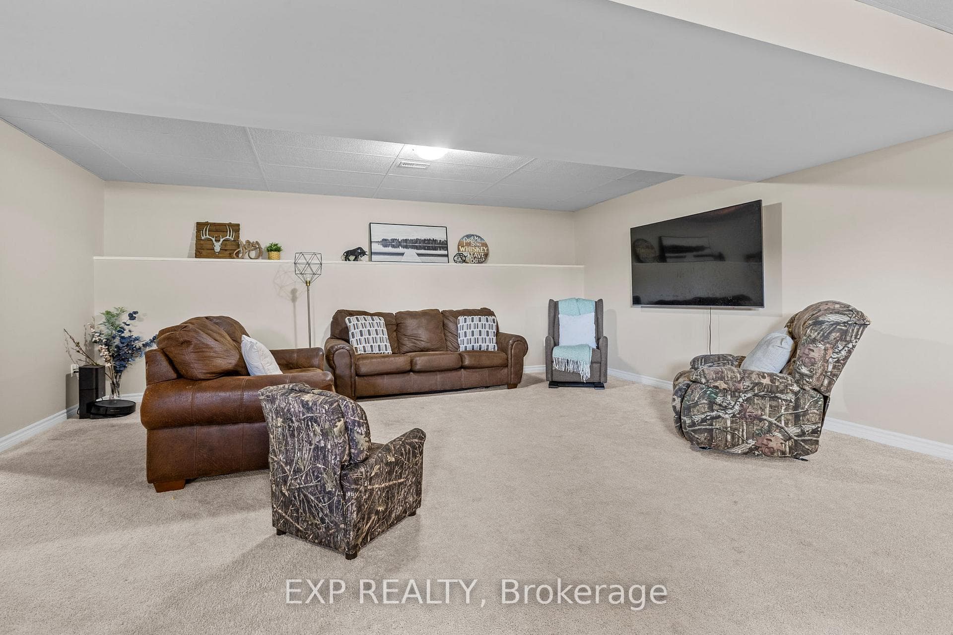 4153 Roger Stevens Drive photo 26