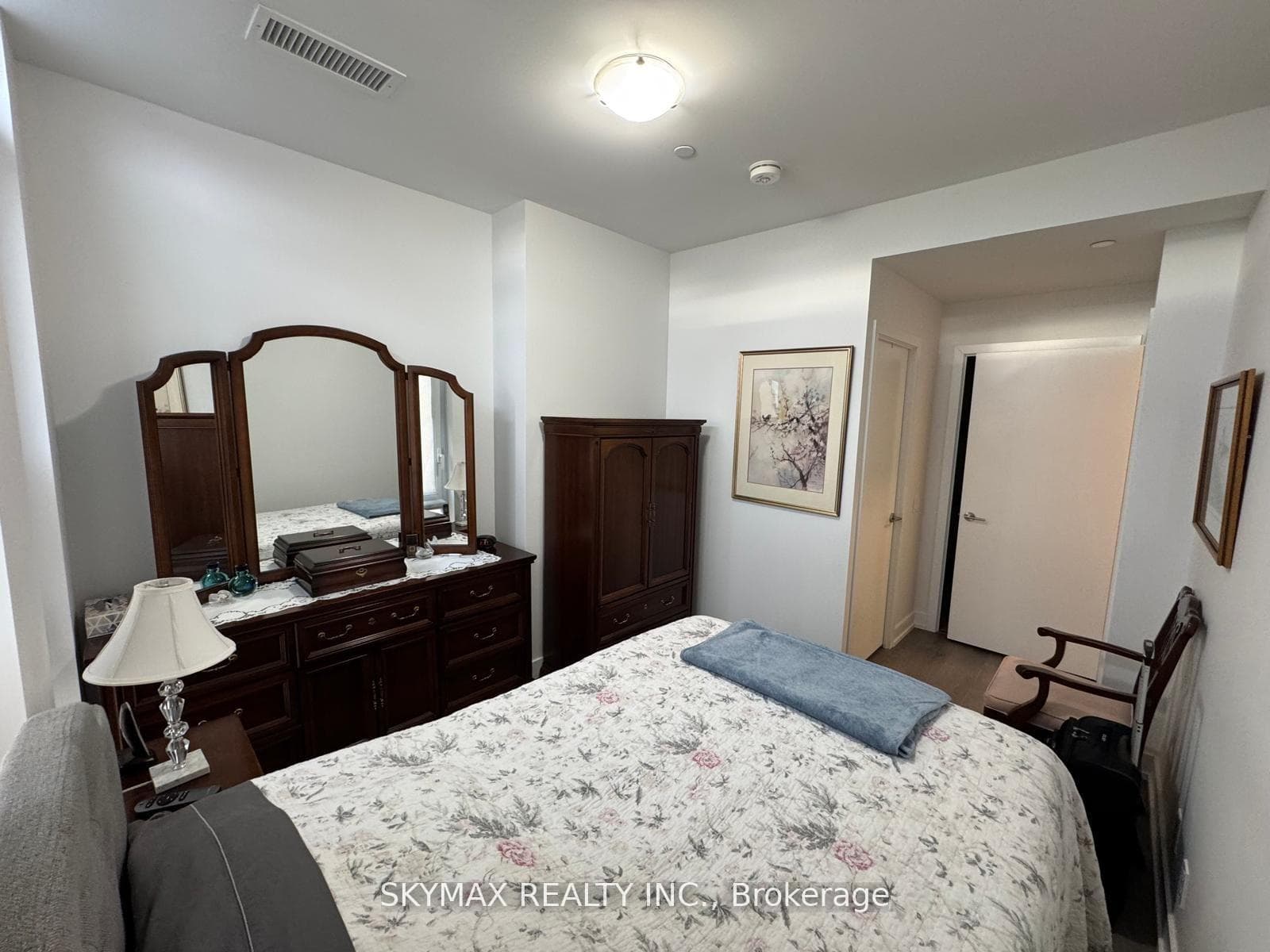 215 Veterans Drive Unit 310 photo 16