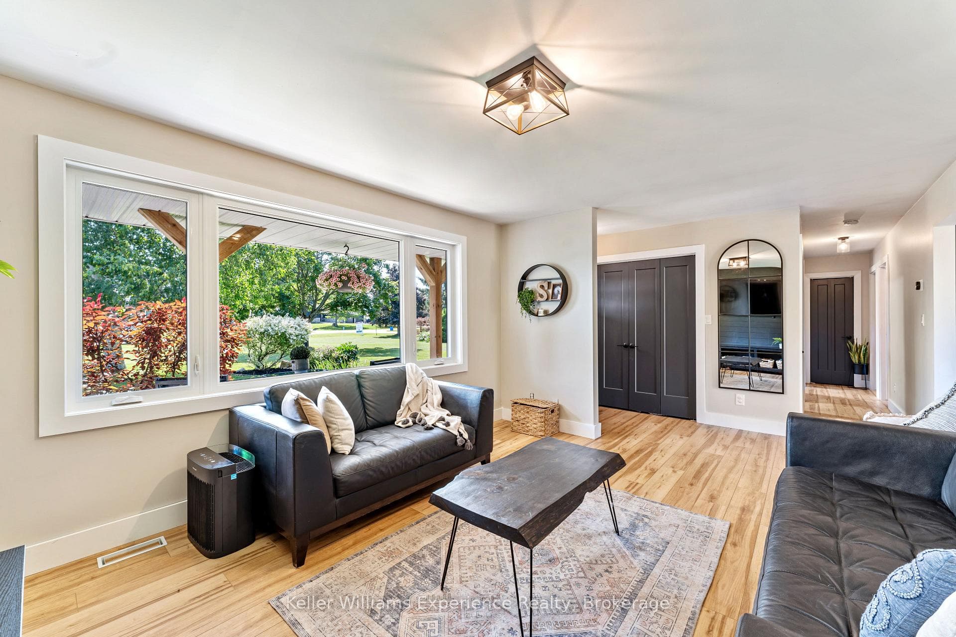 110 Mary Avenue photo 6