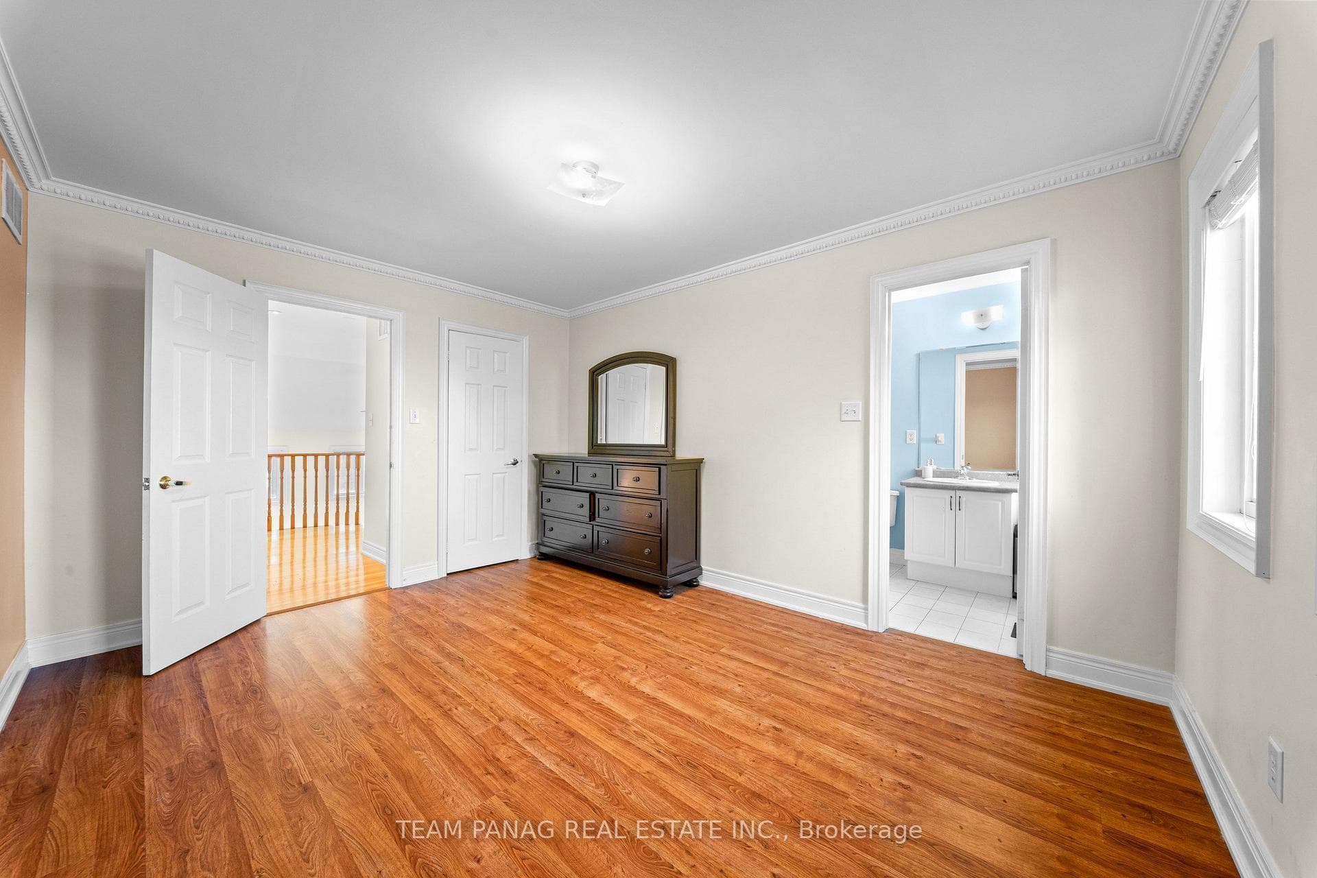 52 Mount Royal Circle photo 35
