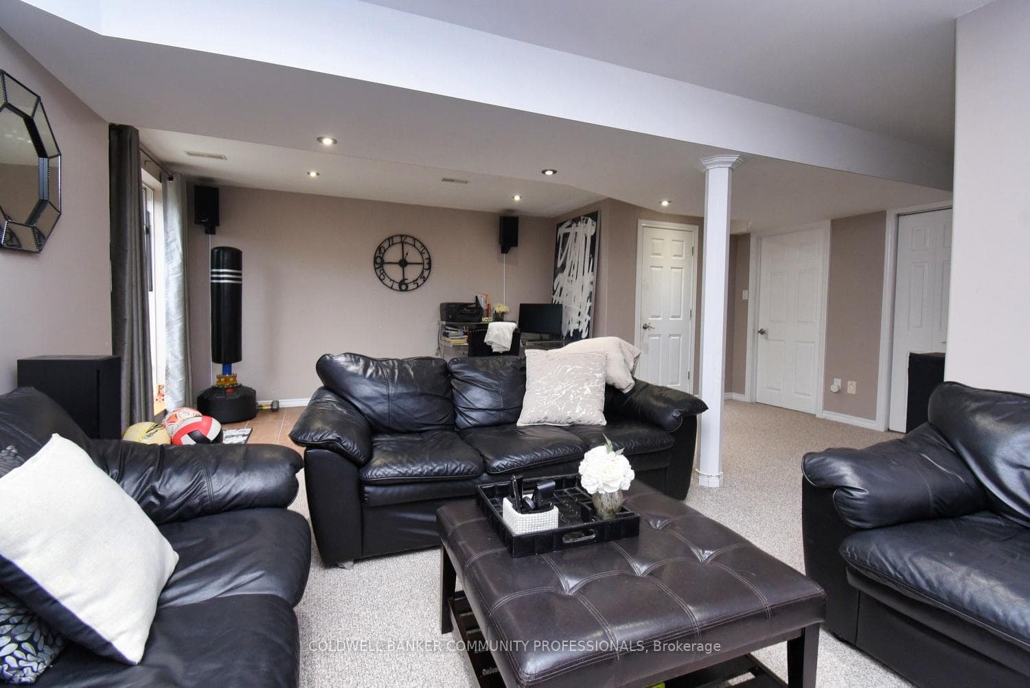 159 Thames Way photo 35