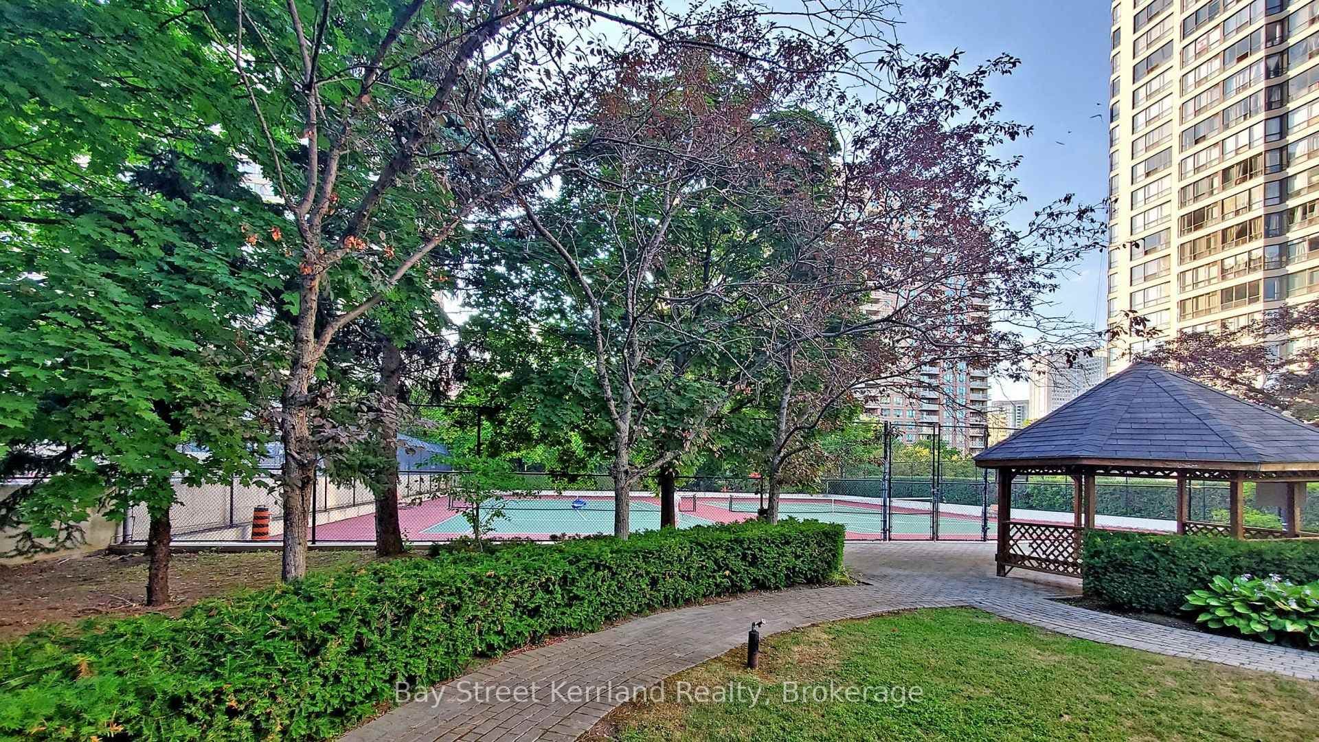 55 Elm Drive Unit 1710 photo 40