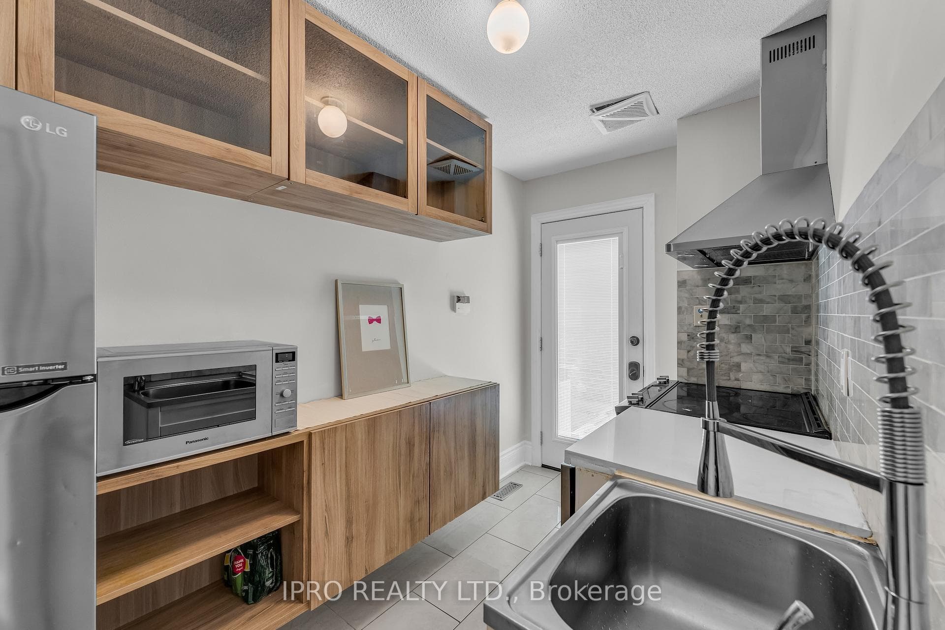 58 Crystal Drive photo 22