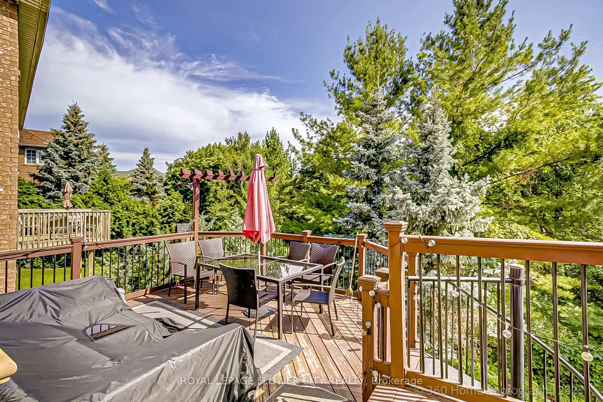 98 Treeline Boulevard photo 34