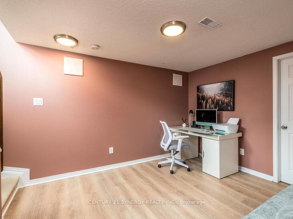 167 Romina Street photo 33