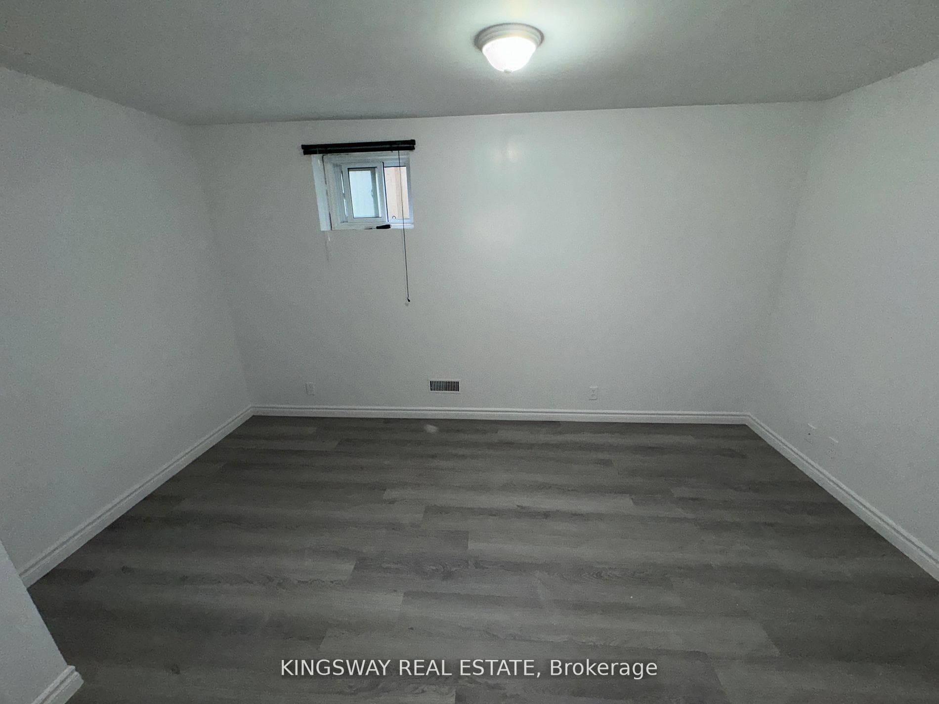 49 Riverglen Drive Unit (Lower) photo 7