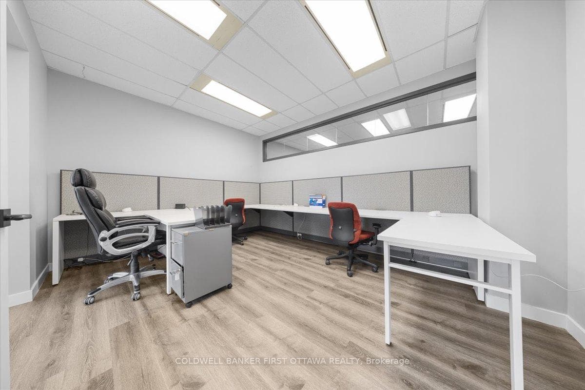 2283 ST LAURENT Boulevard Unit 101 photo 19