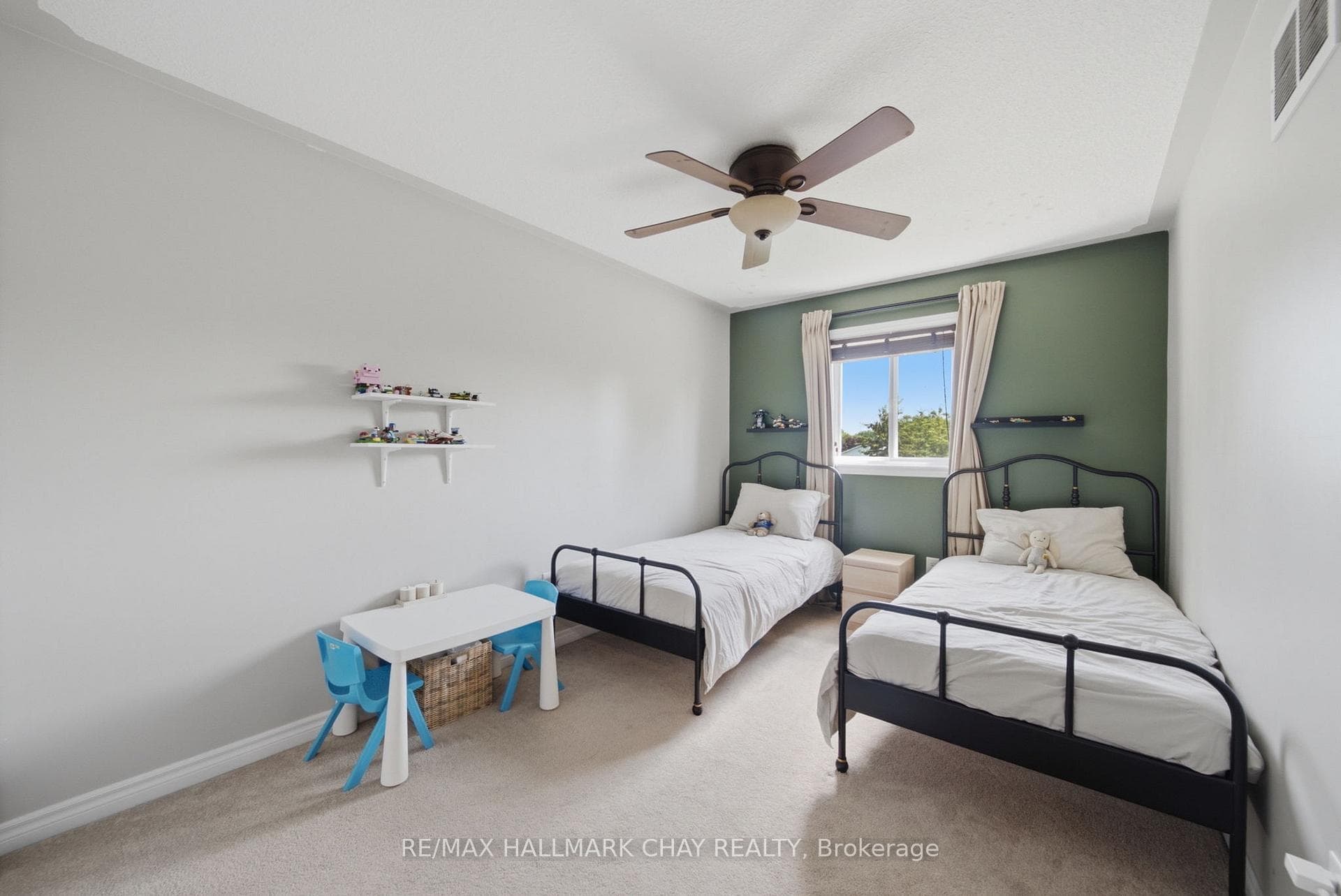 46 Michelle Drive photo 25