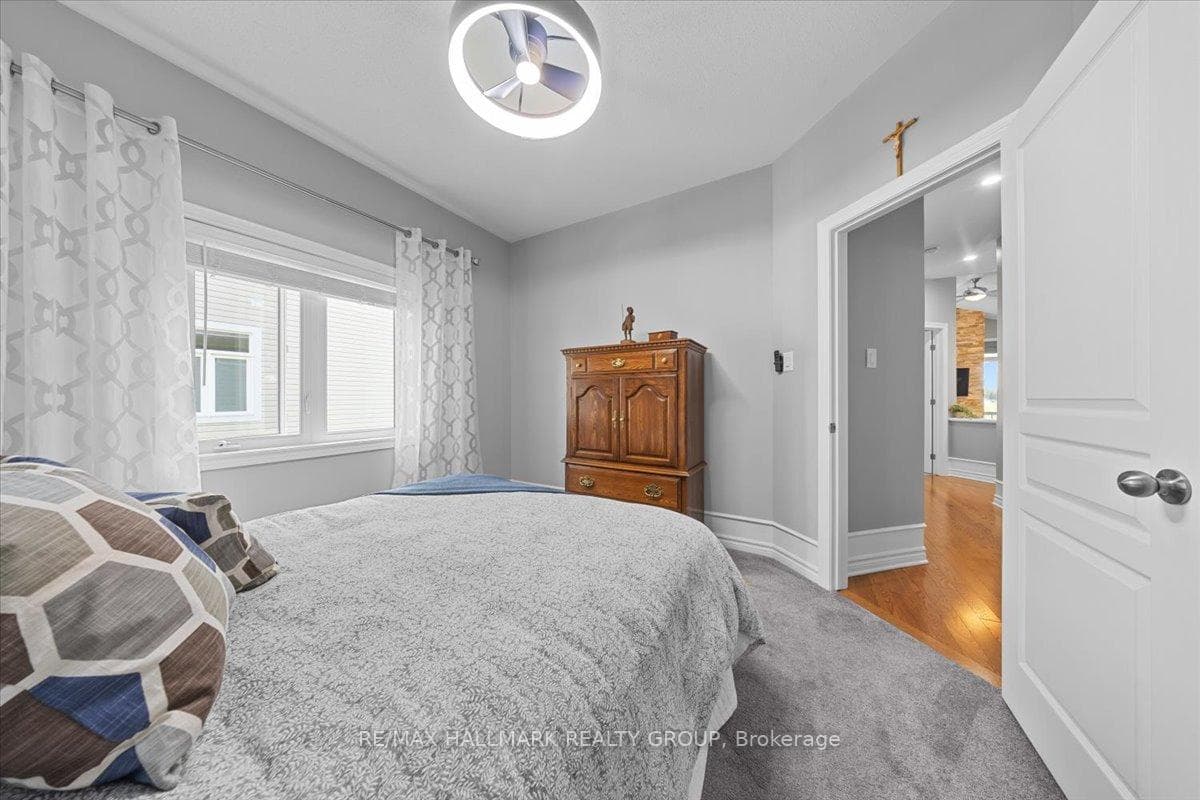 184 Bonnyley Crescent photo 32